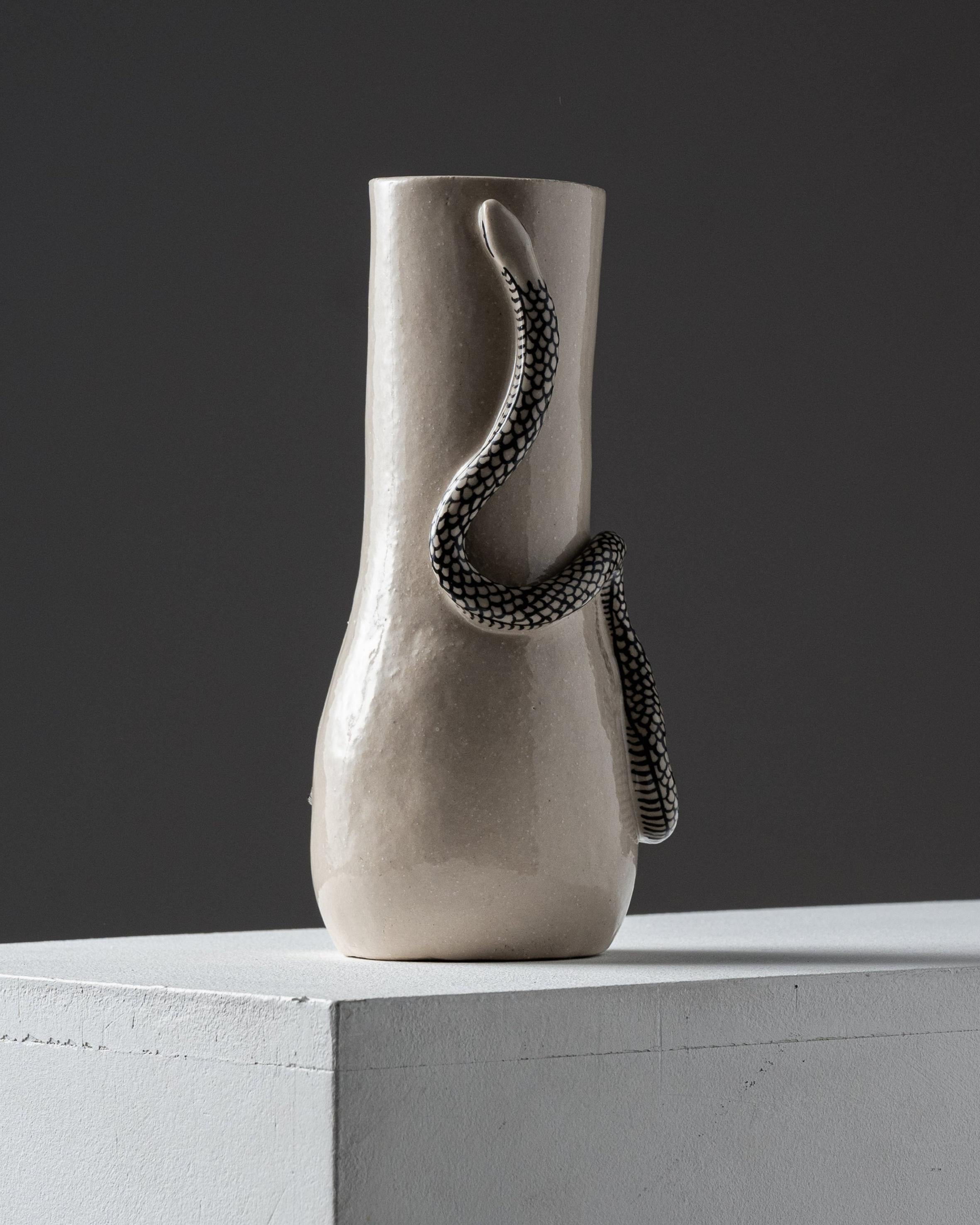 Cylindrical vase 