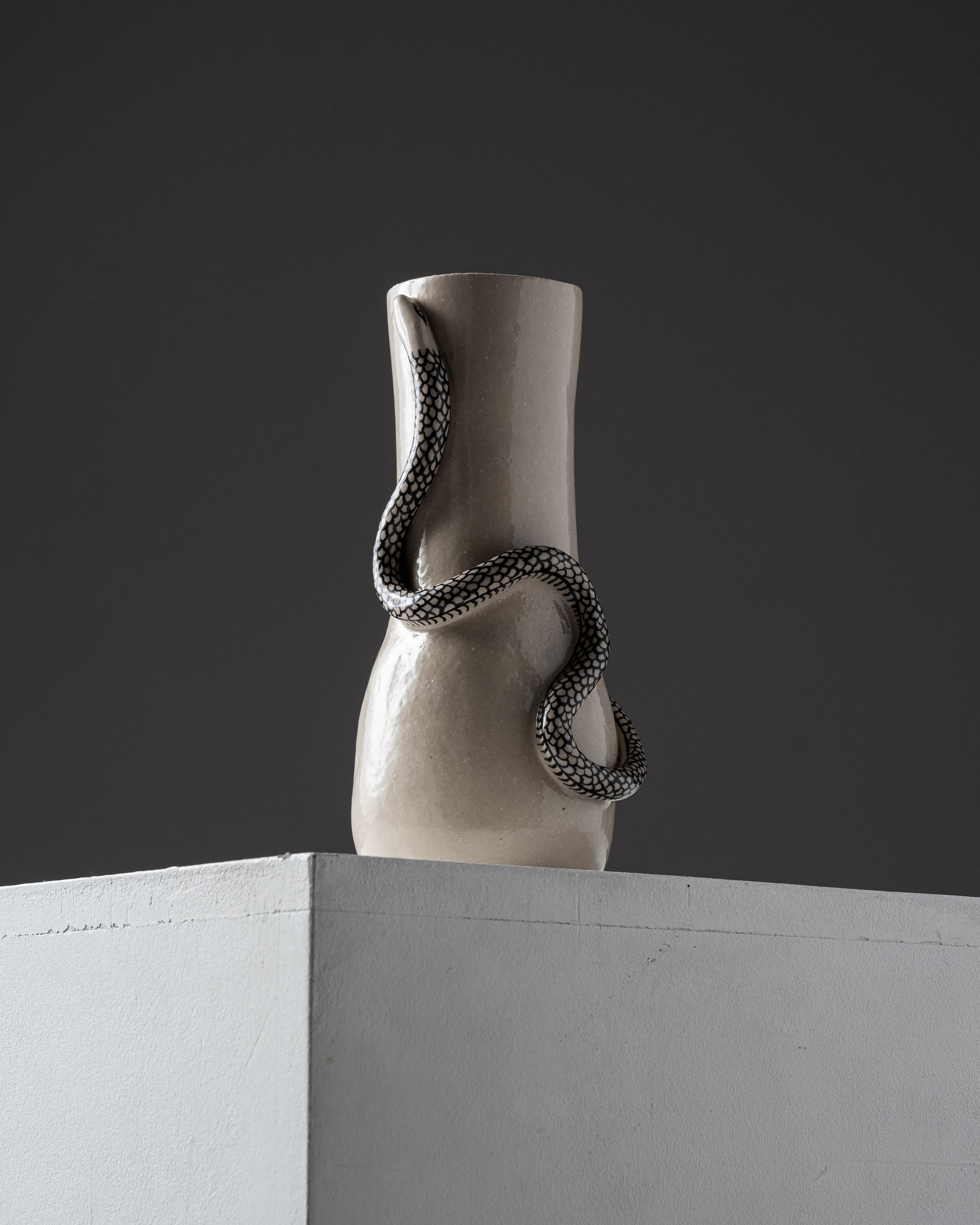 Stoneware Cylindrical vase 