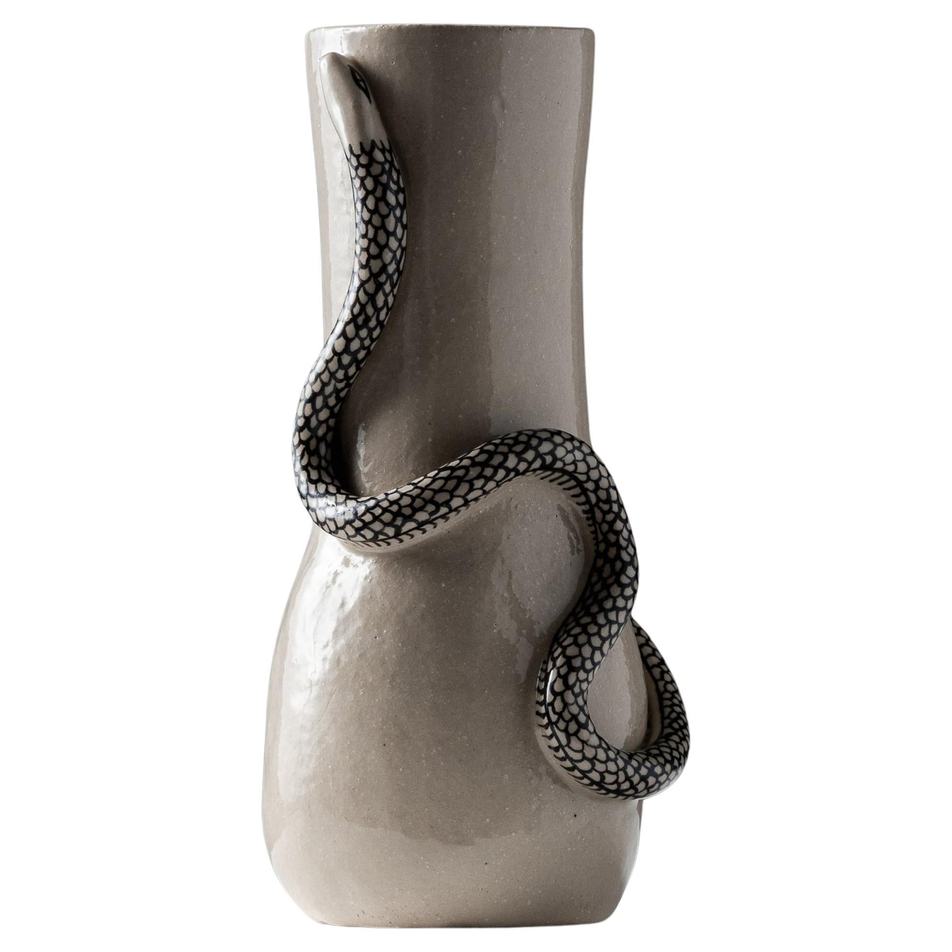 Cylindrical vase "Un serpent blanc" by Lohana Saby For Sale