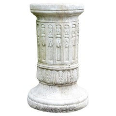 Piedistalli e colonne neoclassiche