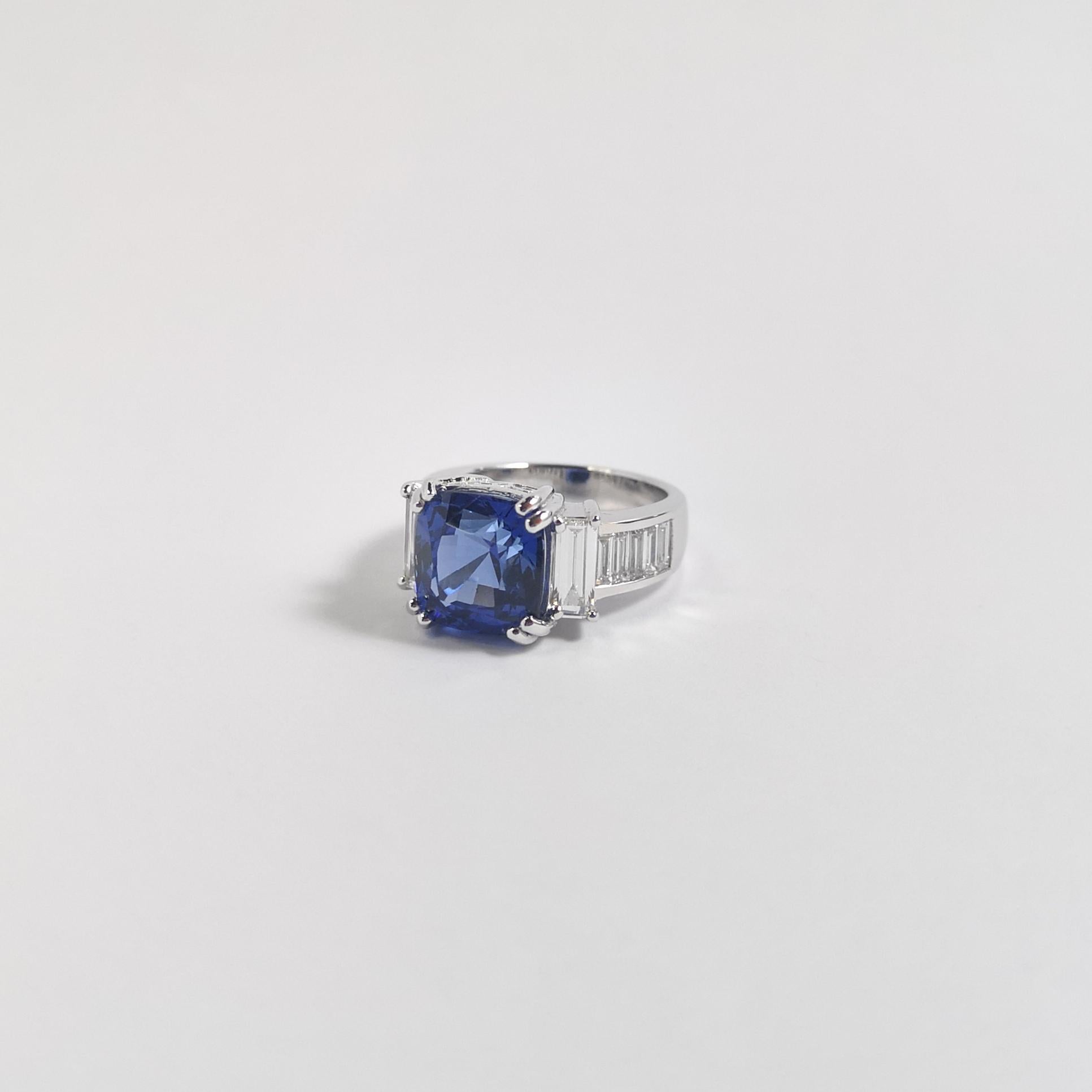 Zylonblauer Saphir mit Diamantring aus Platin 950 in Platinfassungen gefasst im Angebot 4