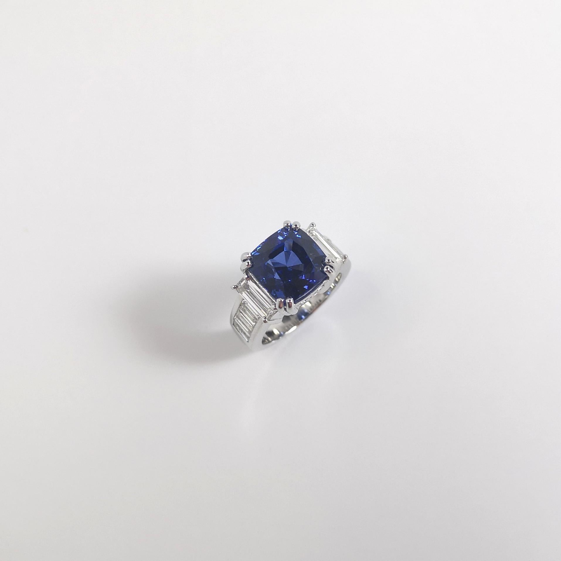 Zylonblauer Saphir mit Diamantring aus Platin 950 in Platinfassungen gefasst im Angebot 9