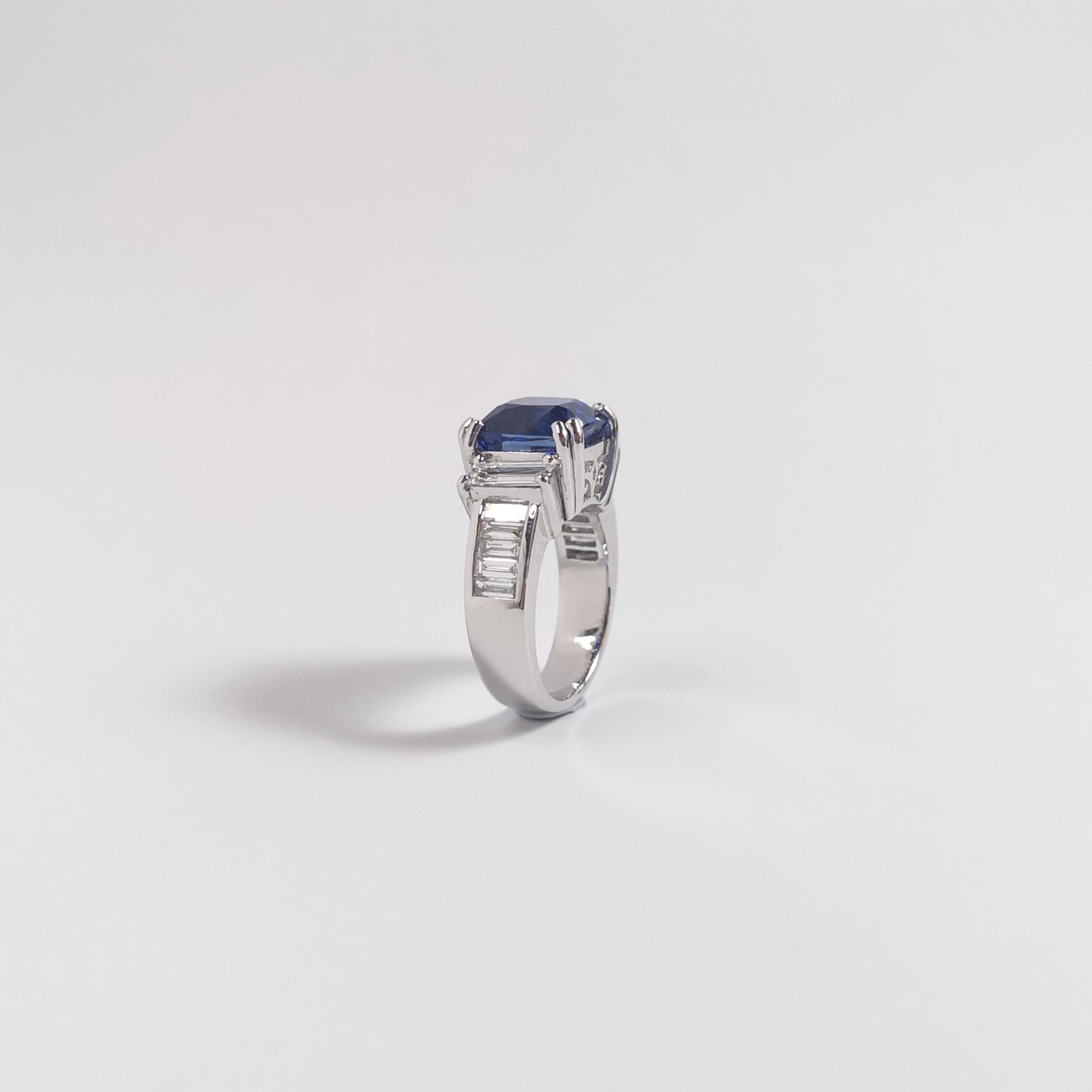 Zylonblauer Saphir mit Diamantring aus Platin 950 in Platinfassungen gefasst im Angebot 11