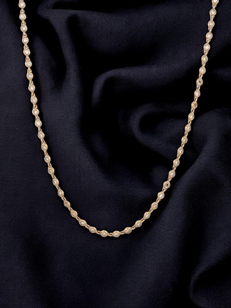 Taille ronde Cynthia  Collier station en or jaune 14 carats avec 1 carat de diamants naturels sertis sur le chaton en vente
