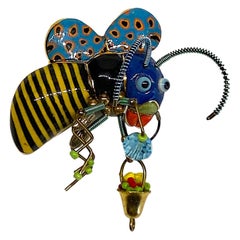 Vintage Cynthia Chuang, Jewelry 10, Porcelain & Glass Bee Brooch
