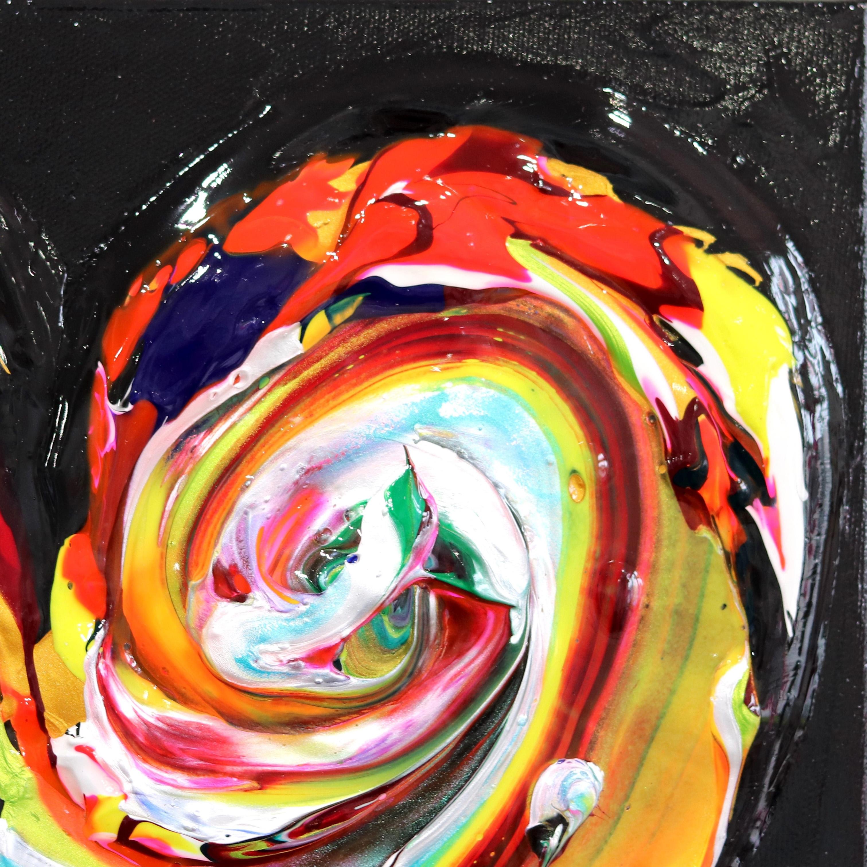 Les œuvres dynamiques de Coulombe-Bégin, réalisées à l'acrylique sur toile, cherchent à produire une interprétation métamorphique de l'identité intérieure de l'artiste. Ses peintures utilisent abondamment les couleurs contrastées pour créer