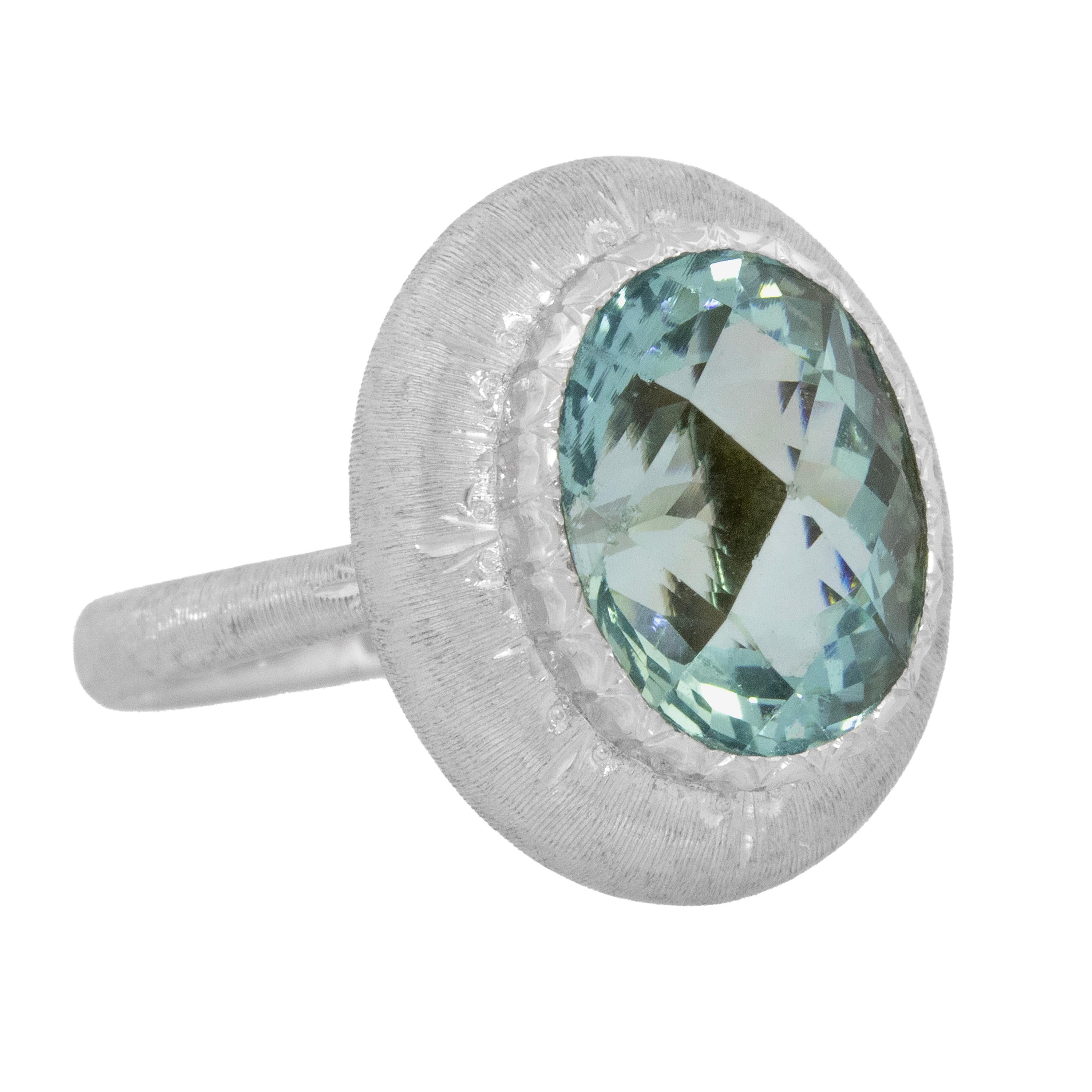 Oval Cut 5.80ct Aquamarine in 18kt Gold Ring, Handmade in Florence, Italy For Sale