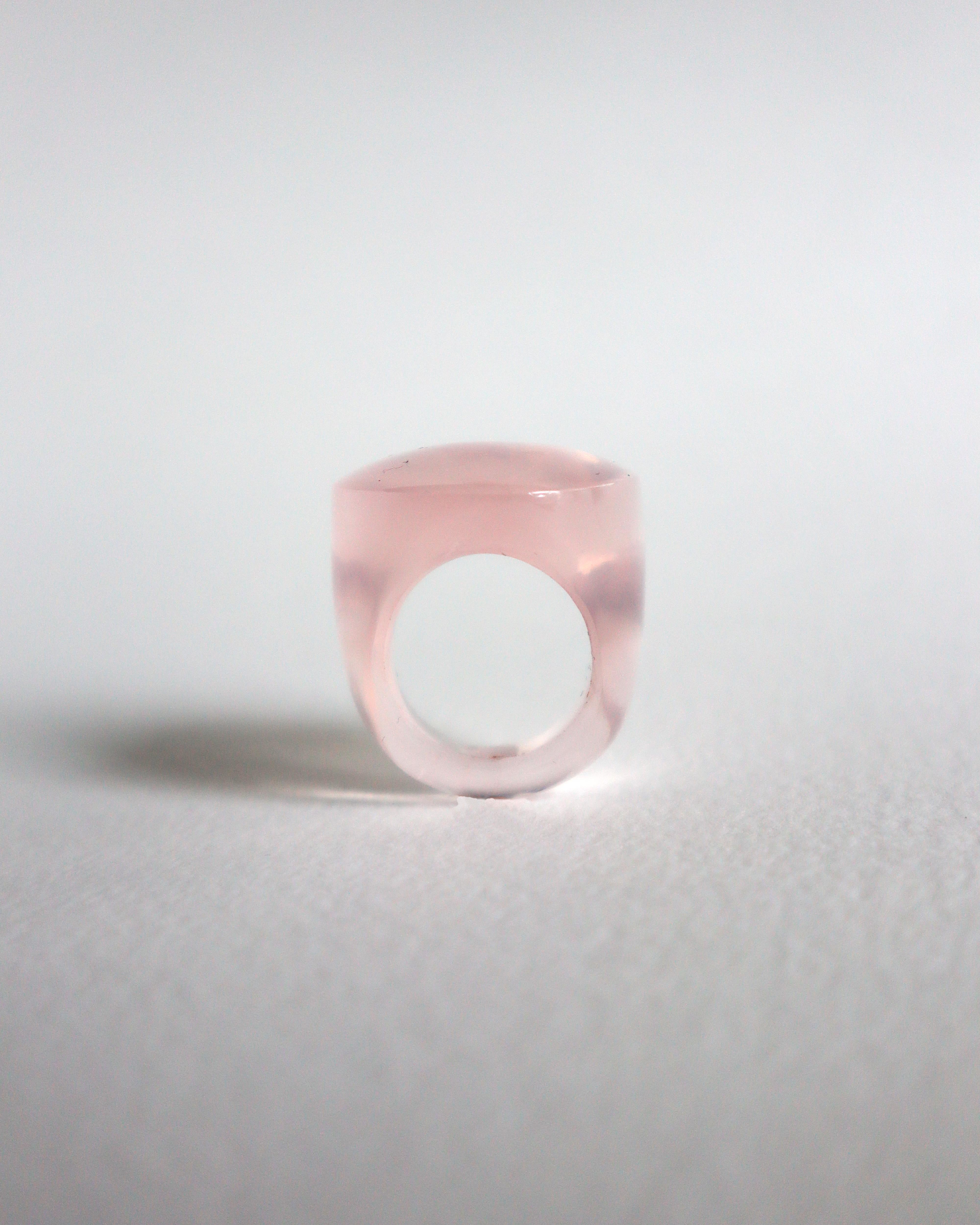 Cyntia Miglio Rose Quartz Sculpt Ring with a Diamond For Sale 1