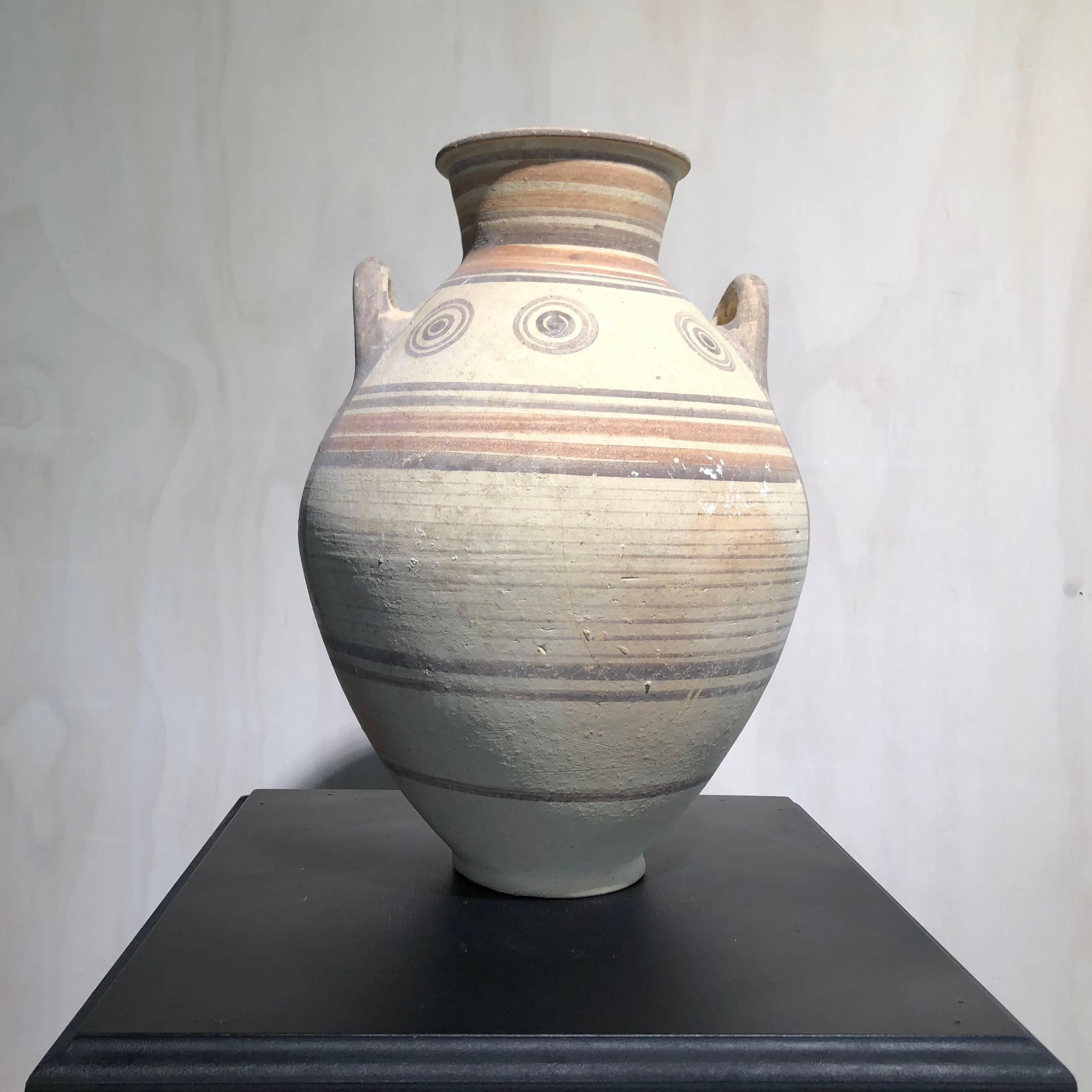 Cypriot Early Iron Age or Geometric Period Amphora, 1050-750 BC In Good Condition For Sale In Geelong, Victoria