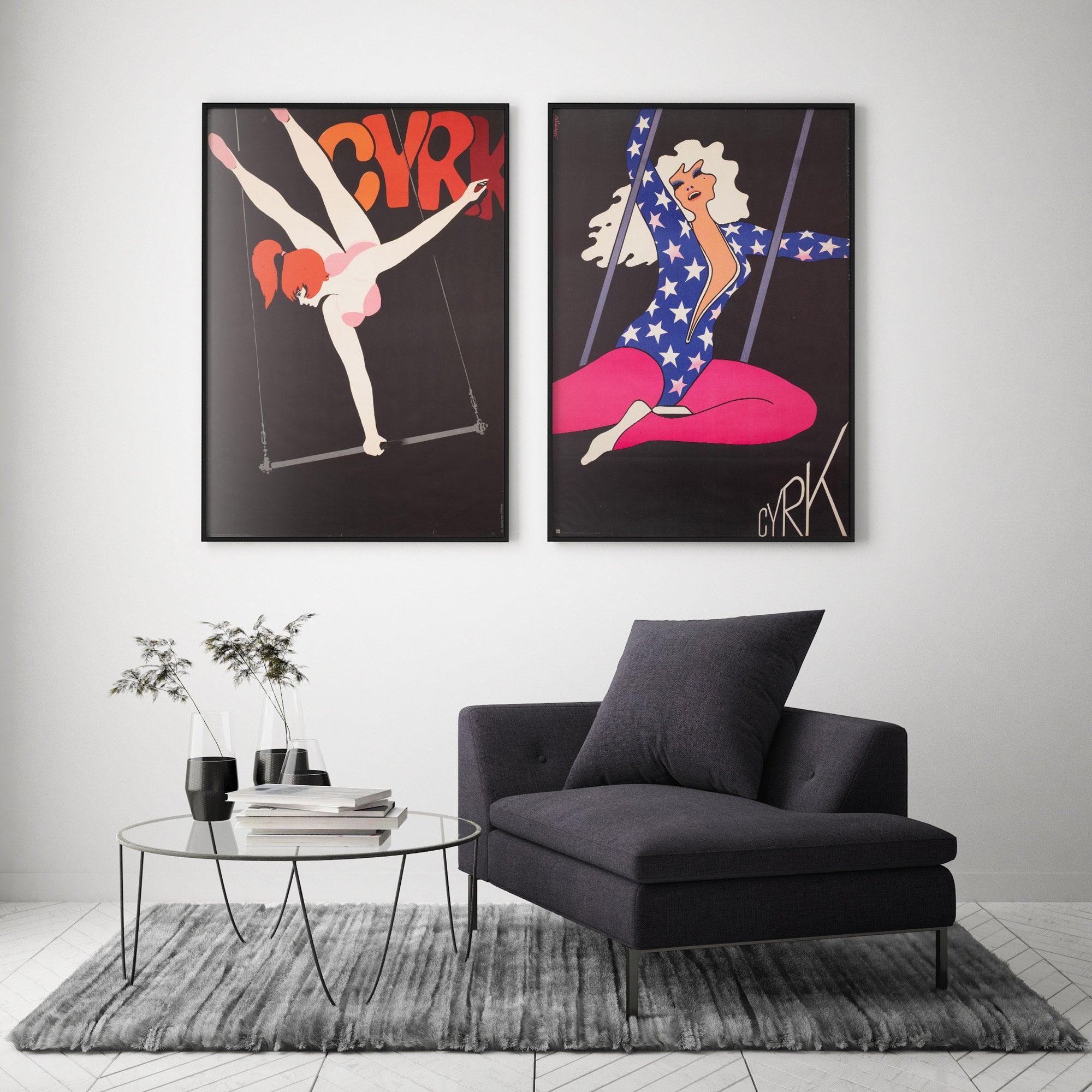 Das auffällige Design von Witold Janowski ziert dieses fabelhafte original polnische Cyrk (Zirkus) Plakat aus dem Jahr 1975 in Erstausgabe.
Das 