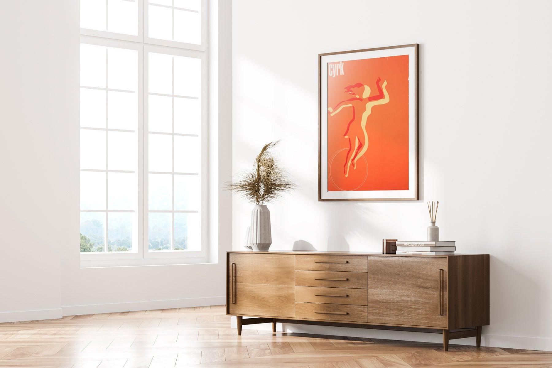 Original 1960er Jahre Cyrk Frau in Silhouette auf Ball polnischen Zirkus Plakat. Seltene Erstausgabe eines Plakats, entworfen von Leszek Holdanowicz.

Das 
