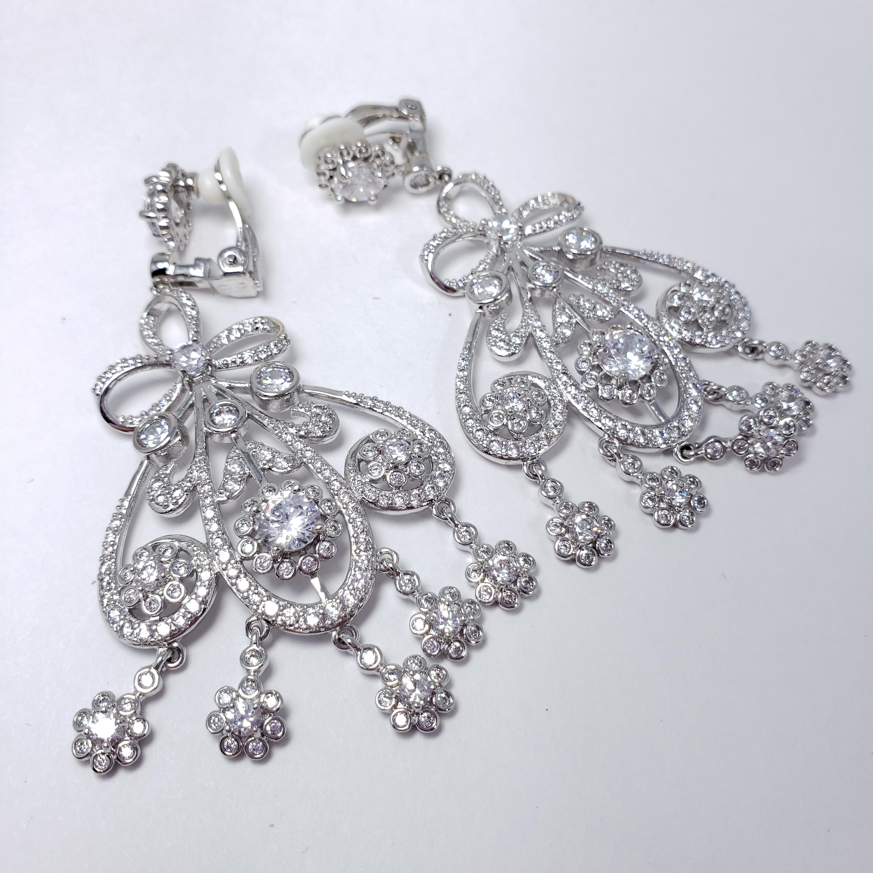 CZ KJL Kenneth Jay Lane Pave Girondelle Clear Crystal Clip On Earrings in Silver In New Condition In Milford, DE