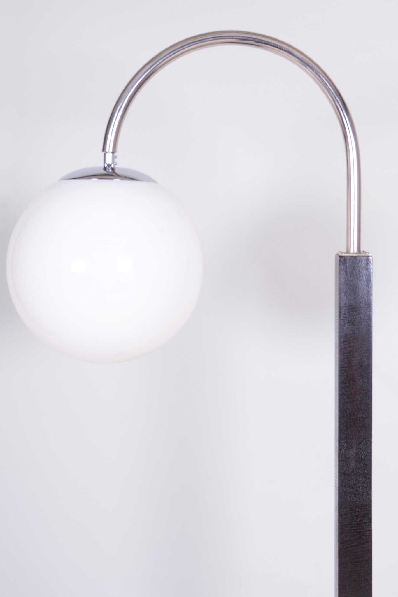 Czech Art Deco Floor lamp by Jindrich Halabala, Oak, Chrome and Steel, 1930s 1