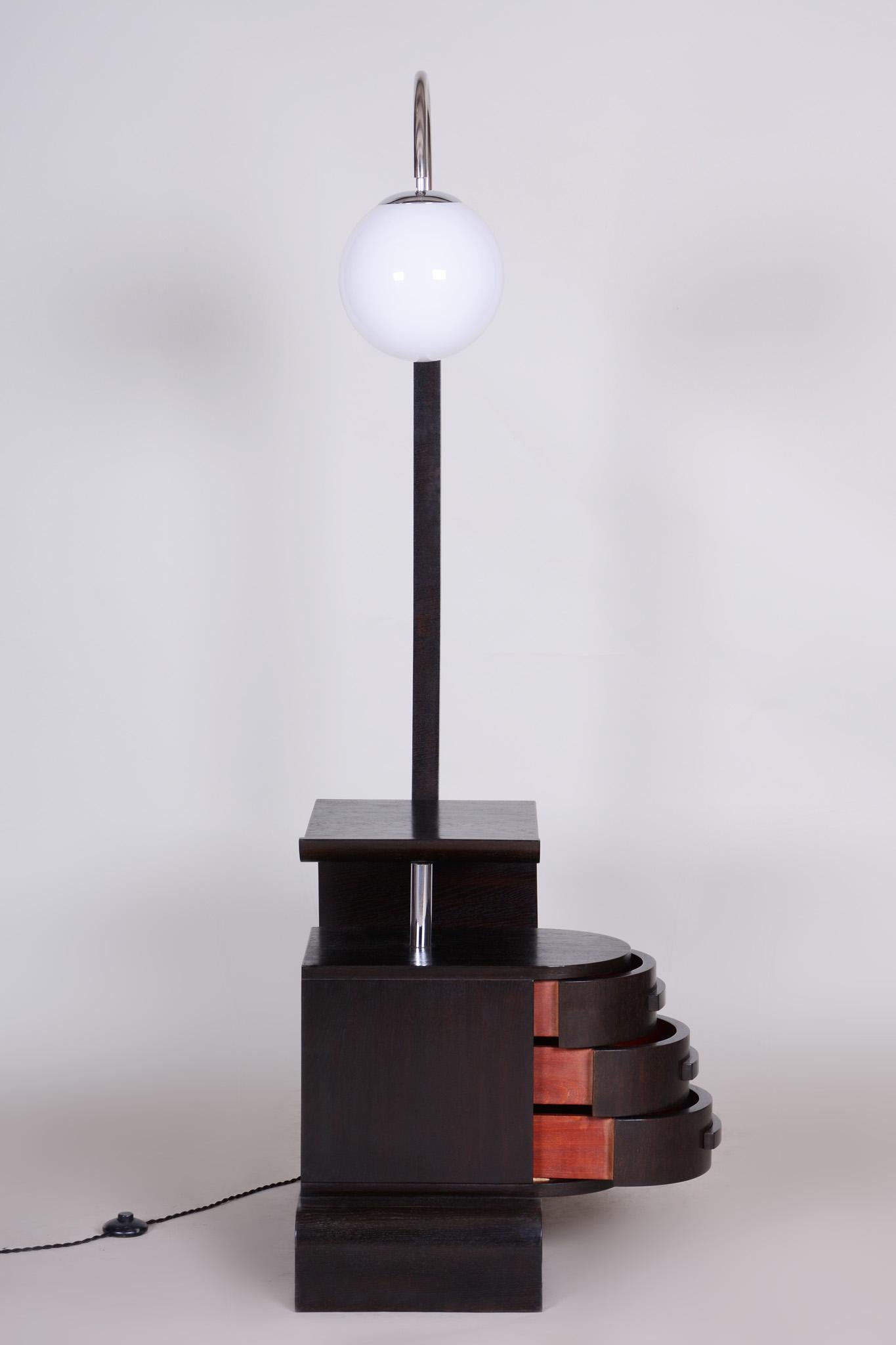 Czech Art Deco Floor lamp by Jindrich Halabala, Oak, Chrome and Steel, 1930s 4