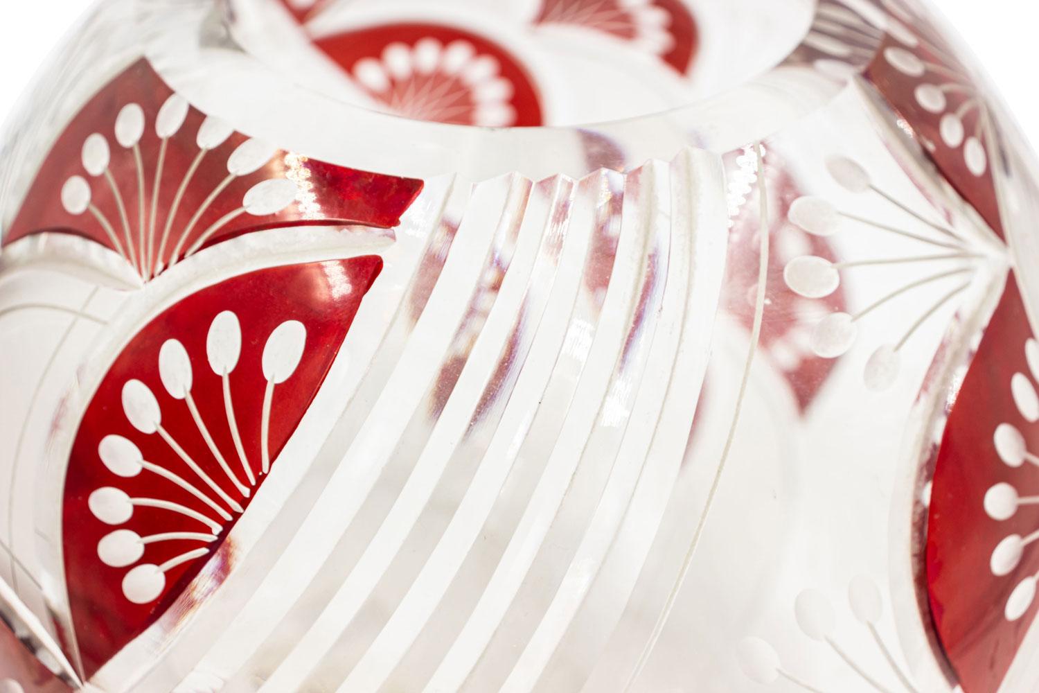 Ceco Czech Art Deco Red and Clear Glass Vase in vendita