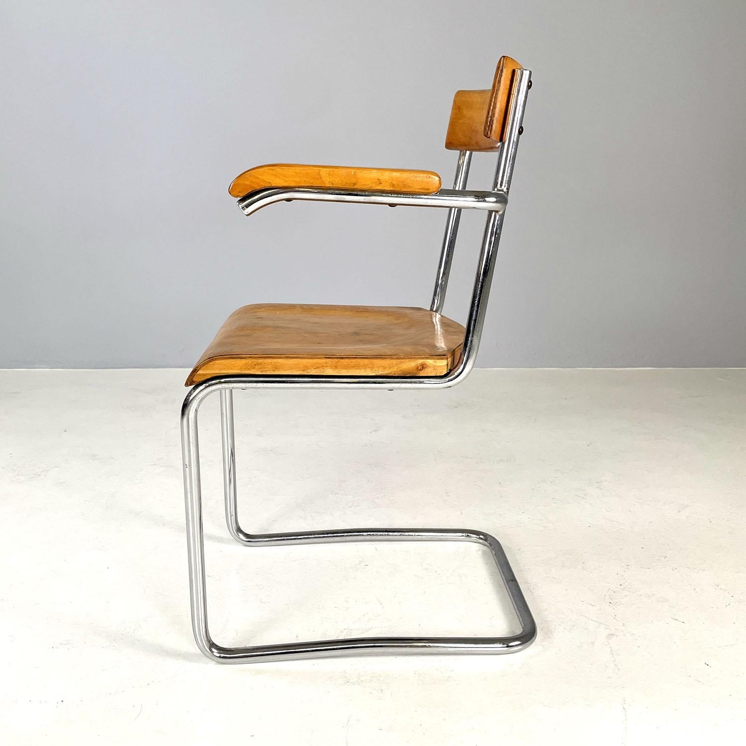 Czech Art Deco wood and chromed steel chair with armrests by Ladislav Zak, 1930s In Good Condition For Sale In MIlano, IT