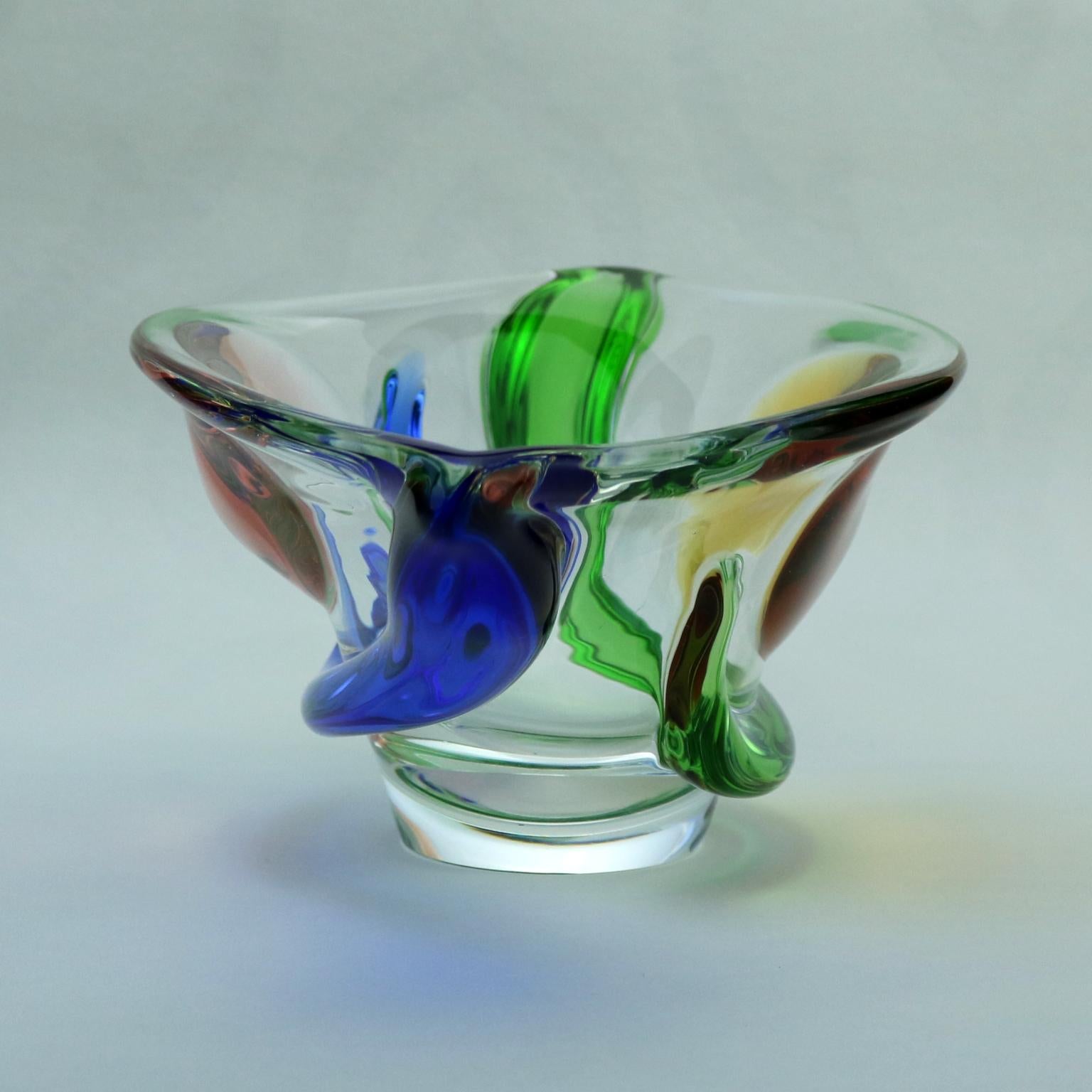 A stunning Czech heavy glass biomorphic bowl. Made by the Mstisov glassworks, and designed by Frantisek Zemek in the 1950s-1960s, part of his 'Rhapsody' collection. Would make an excellent addition to any collection!