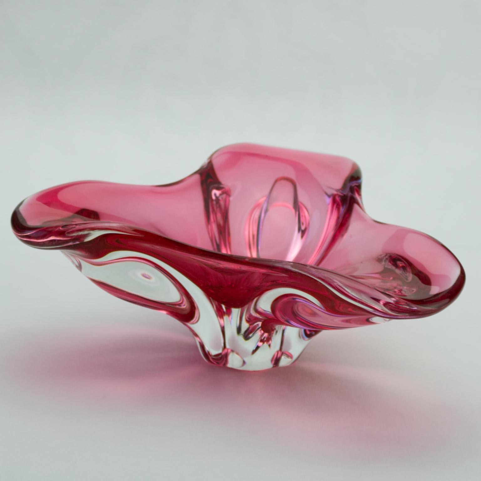 Mid-Century Modern Bol en verre d'art tchèque de Josef Hospodka, verrerie de Chribska, 1960