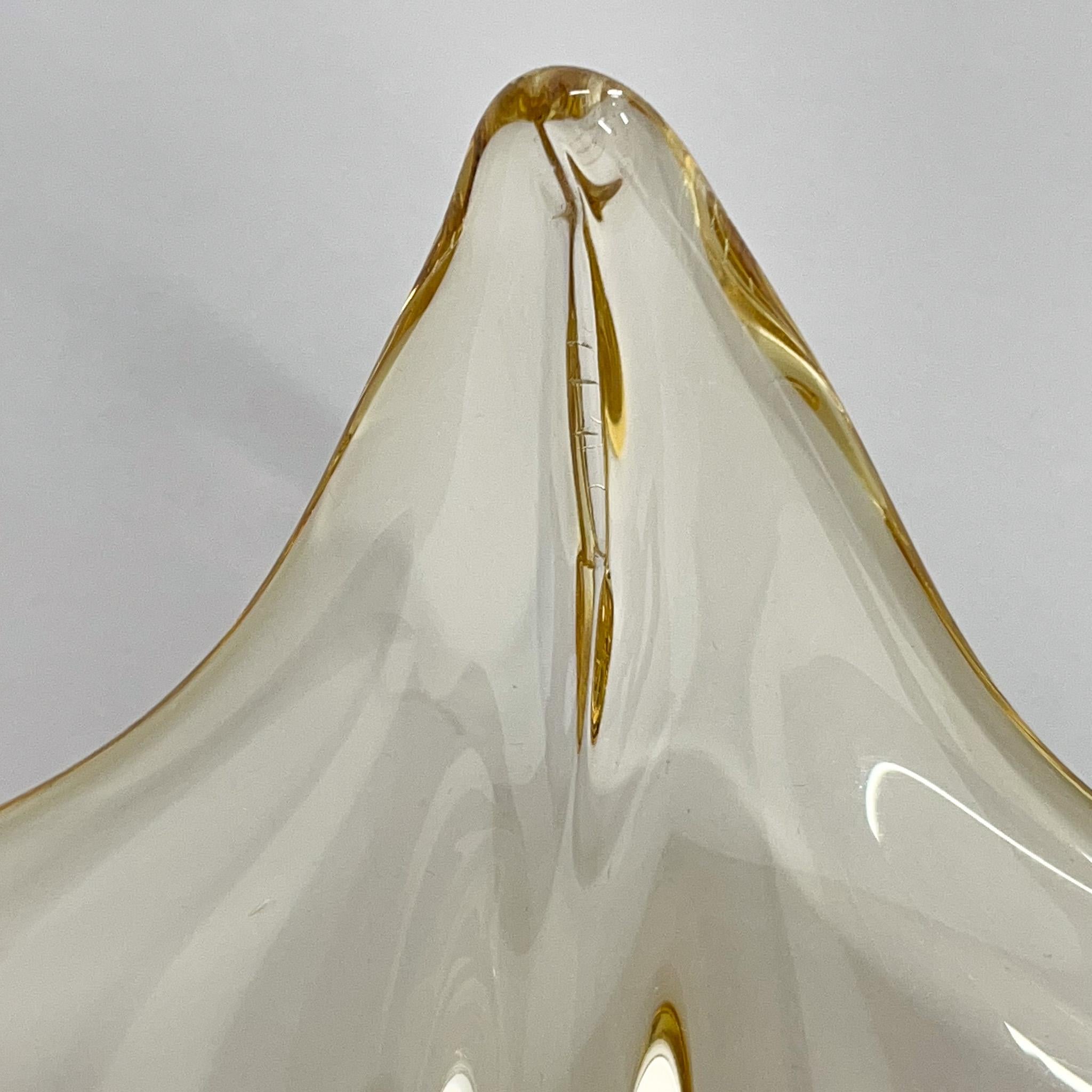Ciotola in vetro artistico ceco di Josef Hospodka per Chribska Glassworks, anni '60 in vendita 2