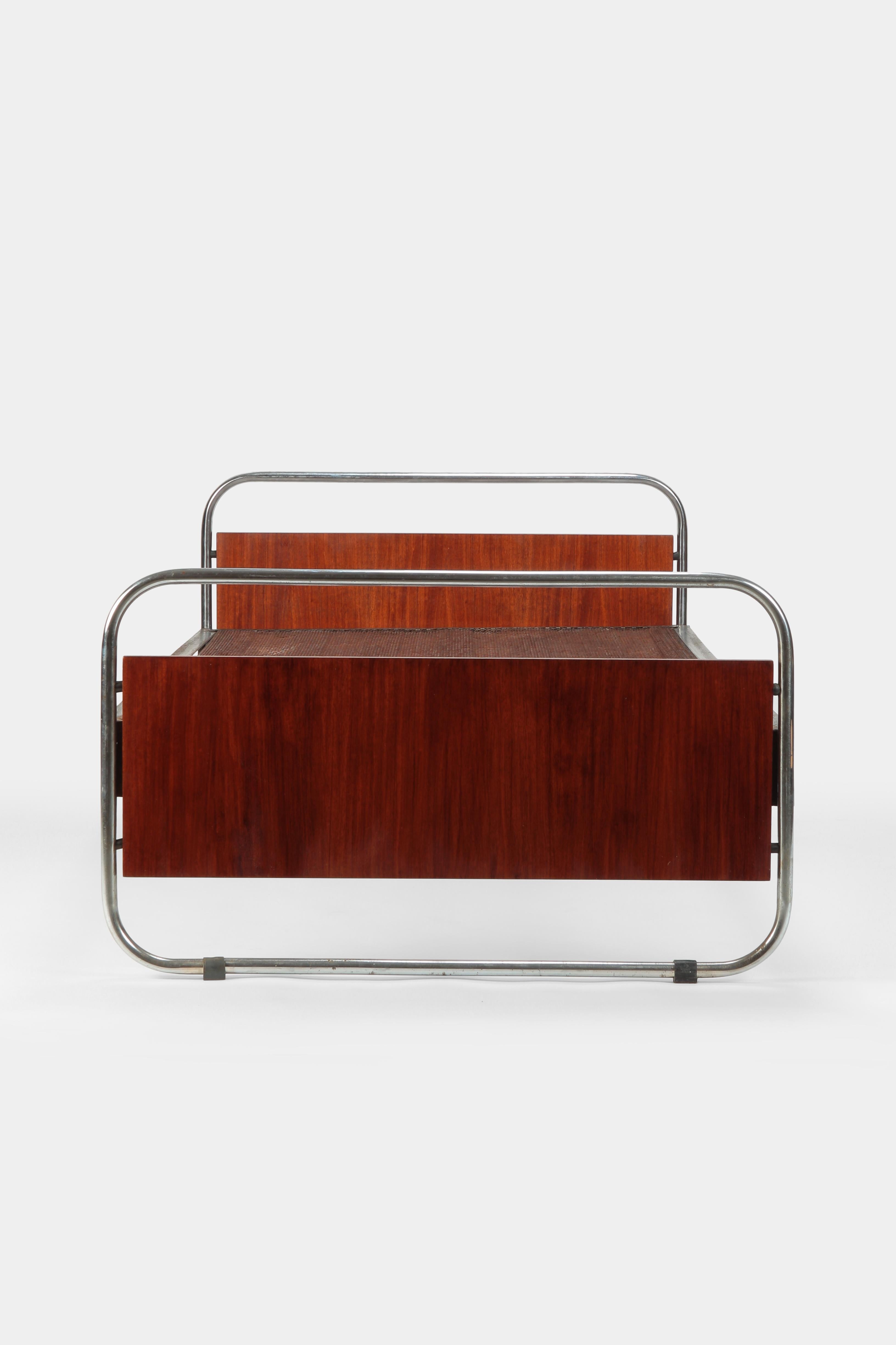 bauhaus bed frame