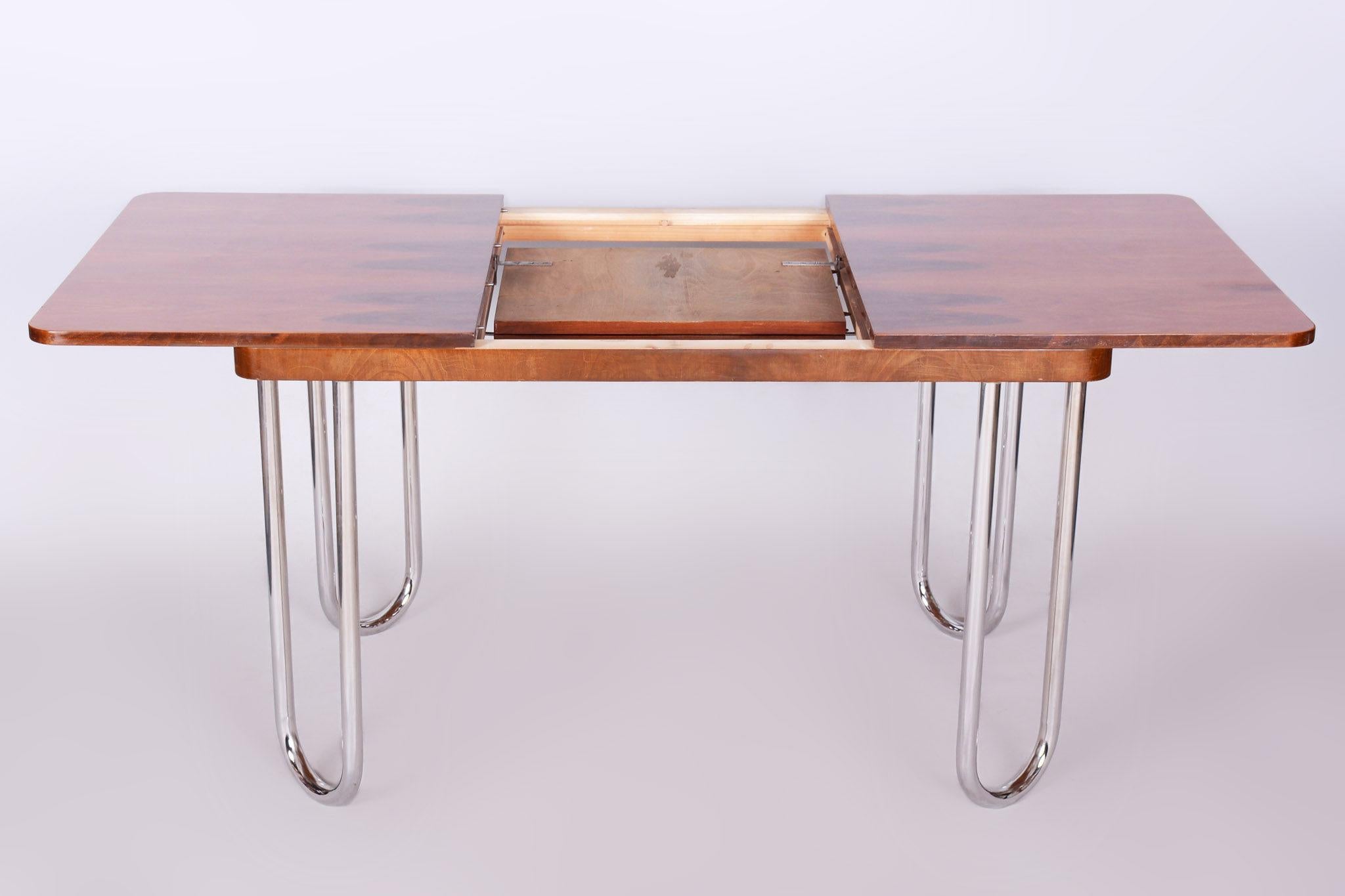 Czech Bauhaus Chrome Folding Dining Table by Halabala, 1930s, Restored, Walnut In Good Condition For Sale In Horomerice, CZ