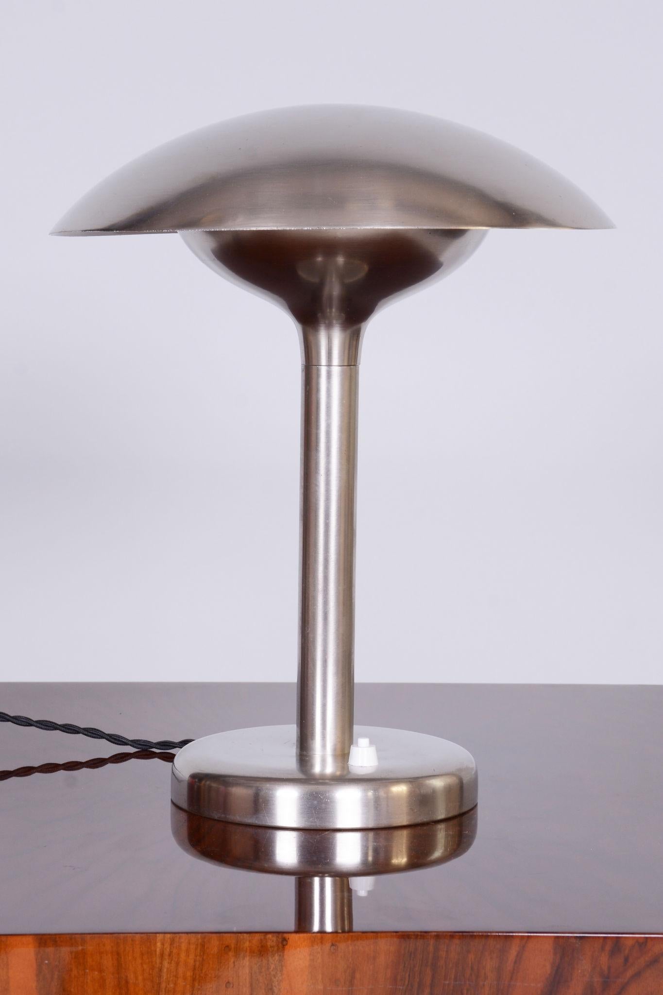 Czech Bauhaus Table Lamp, Designer František Anýž, Nickle-Plated Steel, 1920s In Good Condition For Sale In Horomerice, CZ