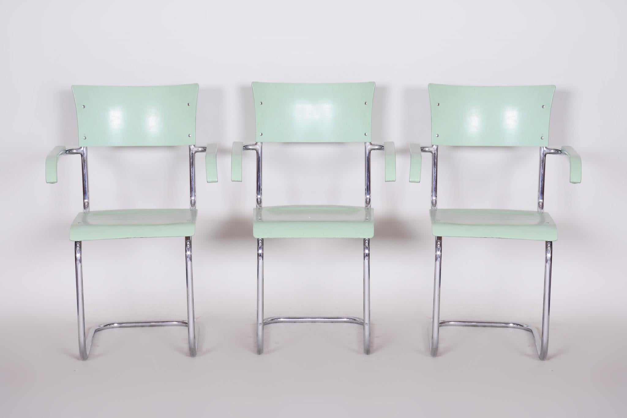 Czech Beech Bauhaus Green Armchairs, Slezák, 4 Pieces, Original Paint, 1930s In Good Condition In Horomerice, CZ