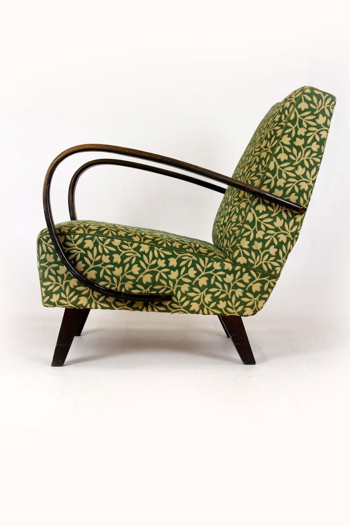 Tschechischer Bugholzsessel von Jindřich Halabala für Up Závody, 1950er Jahre im Angebot 5