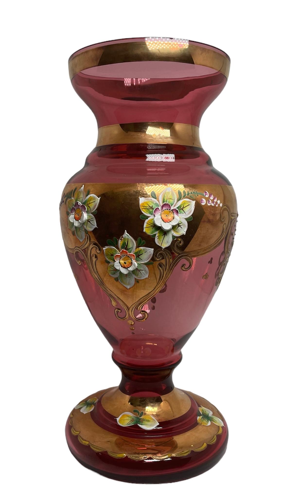 Tschechische böhmische vergoldete Kunstglasvase (20. Jahrhundert) im Angebot