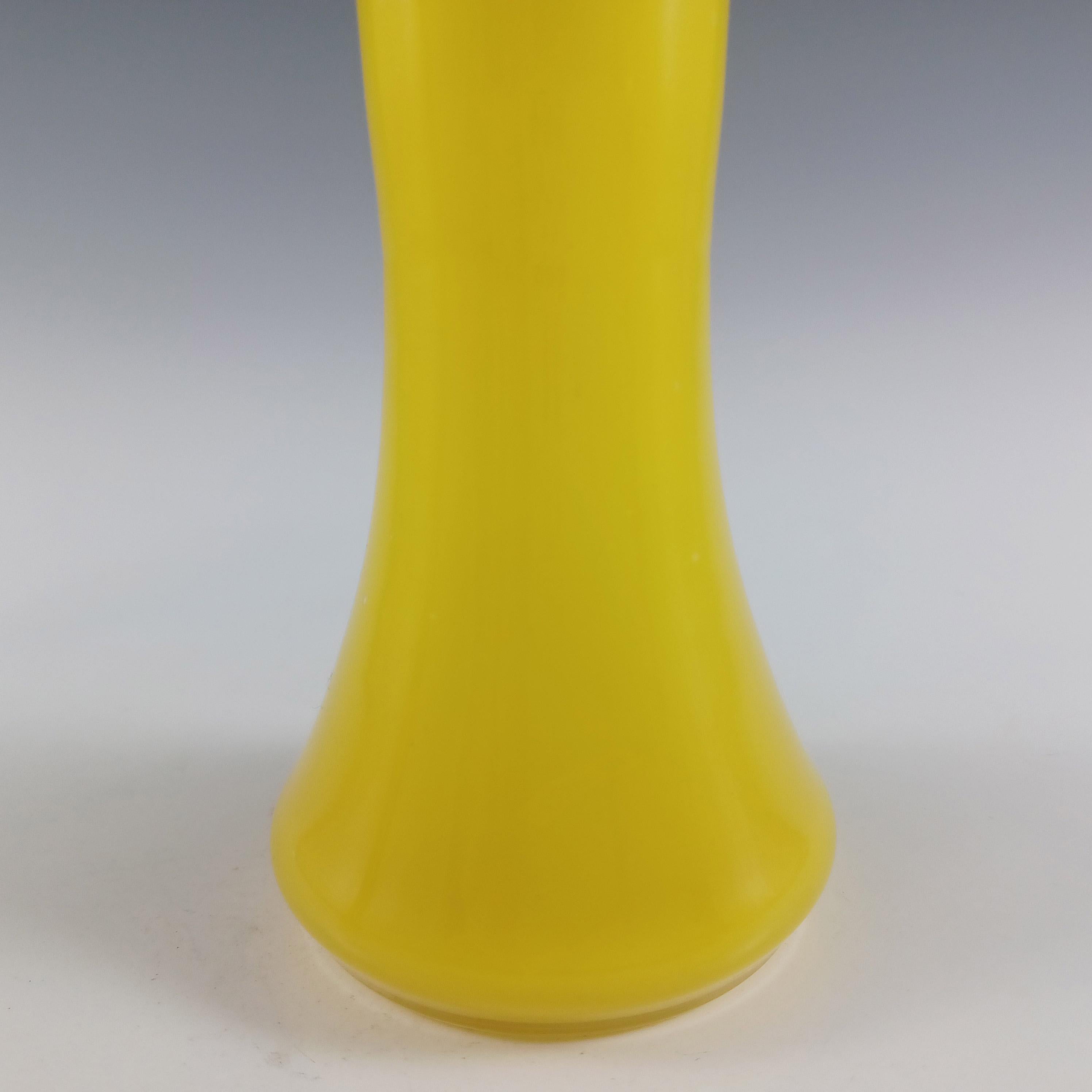 Verre Tchèque / Bohème Paire de vases en verre Tango jaune et noir en vente