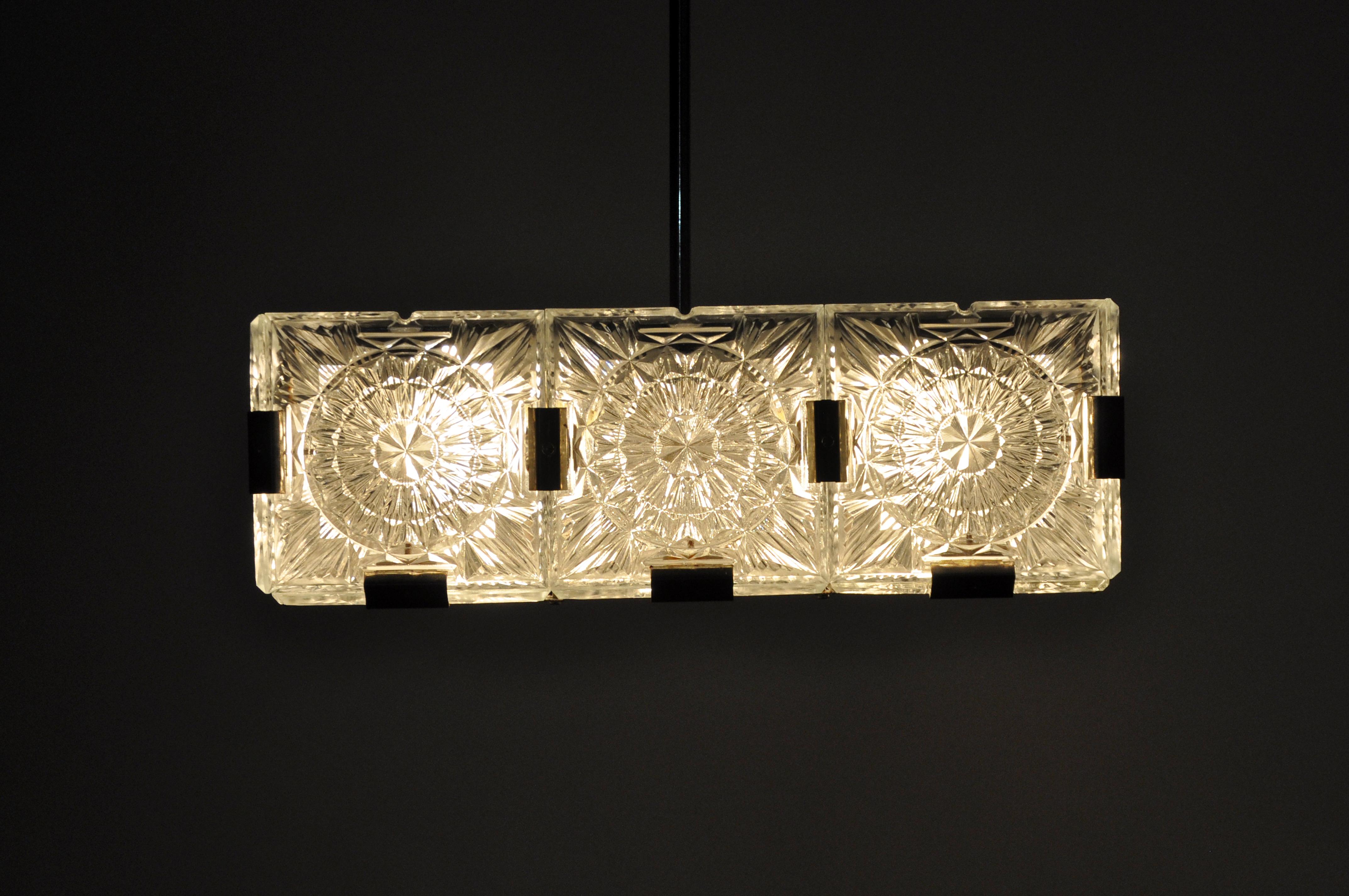 XX secolo Lampada da soffitto in vetro fuso ceca, 1950 circa in vendita