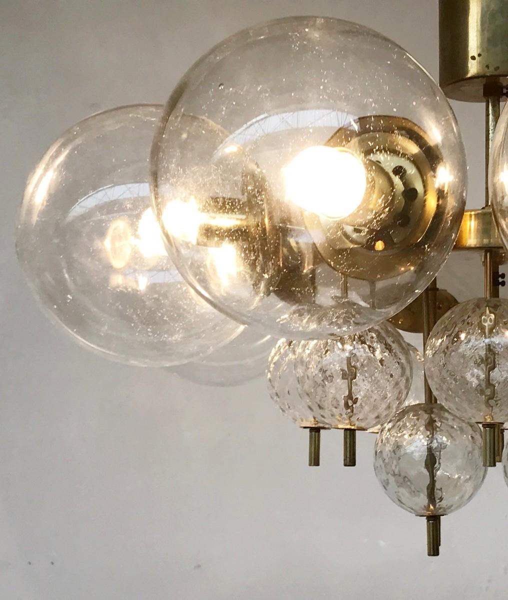 Mid-Century Modern Czech Chandelier with 8 Glass Spheres For Sale