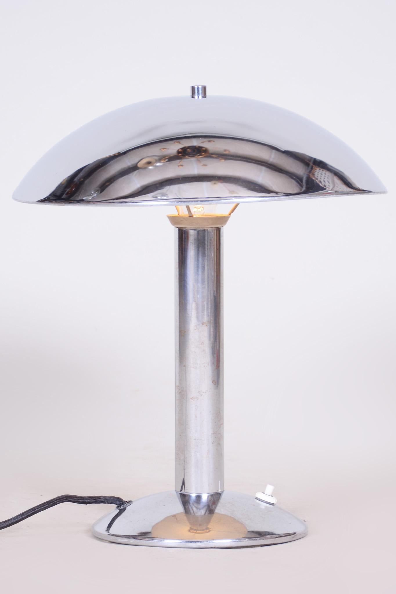 Art déco Lampe de bureau Bauhaus tchèque en chrome, état d'origine et électrifiée, années 1930 en vente