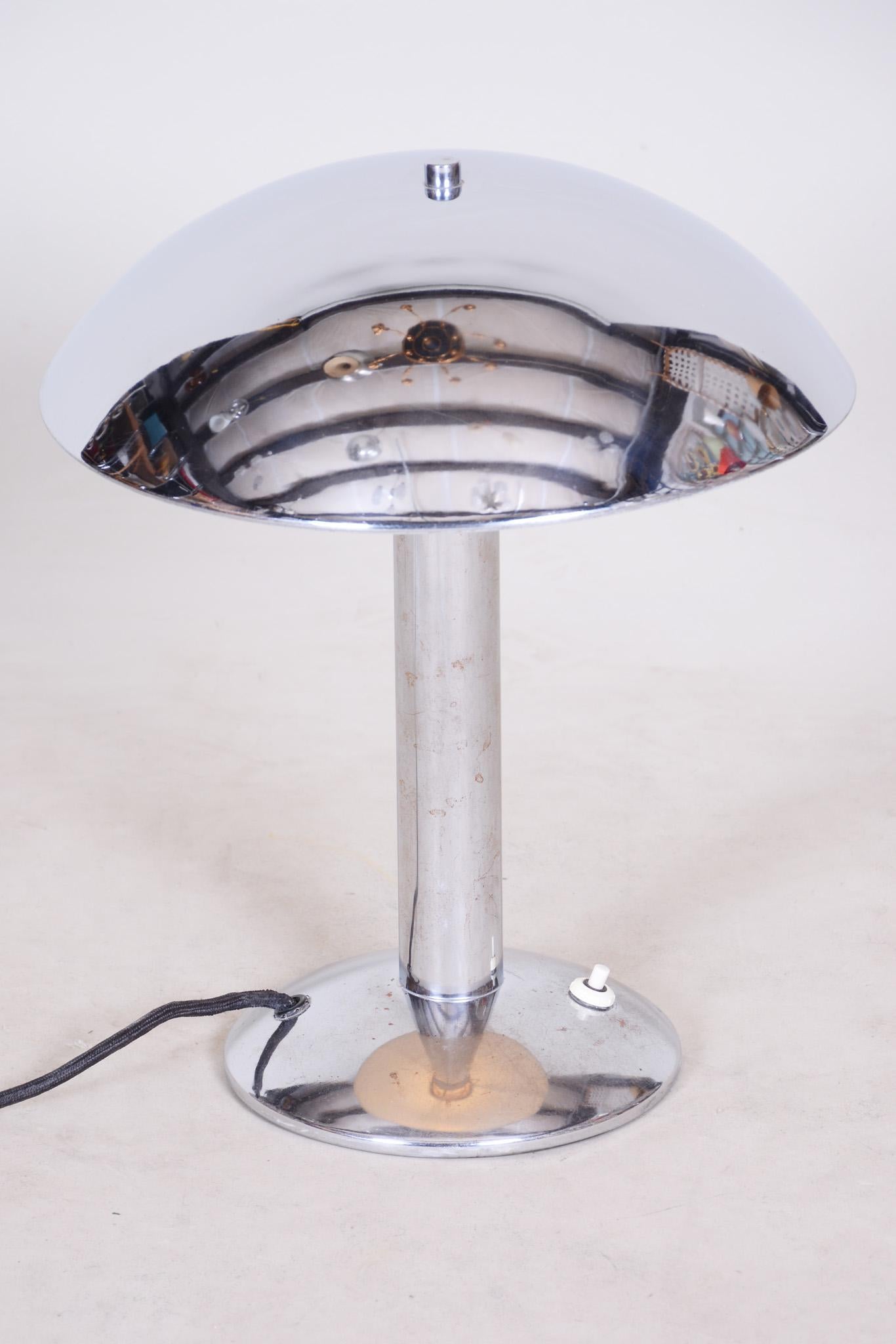 Czech Chrome Bauhaus Table Lamp, Original Condition and Electrified, 1930s In Good Condition For Sale In Horomerice, CZ