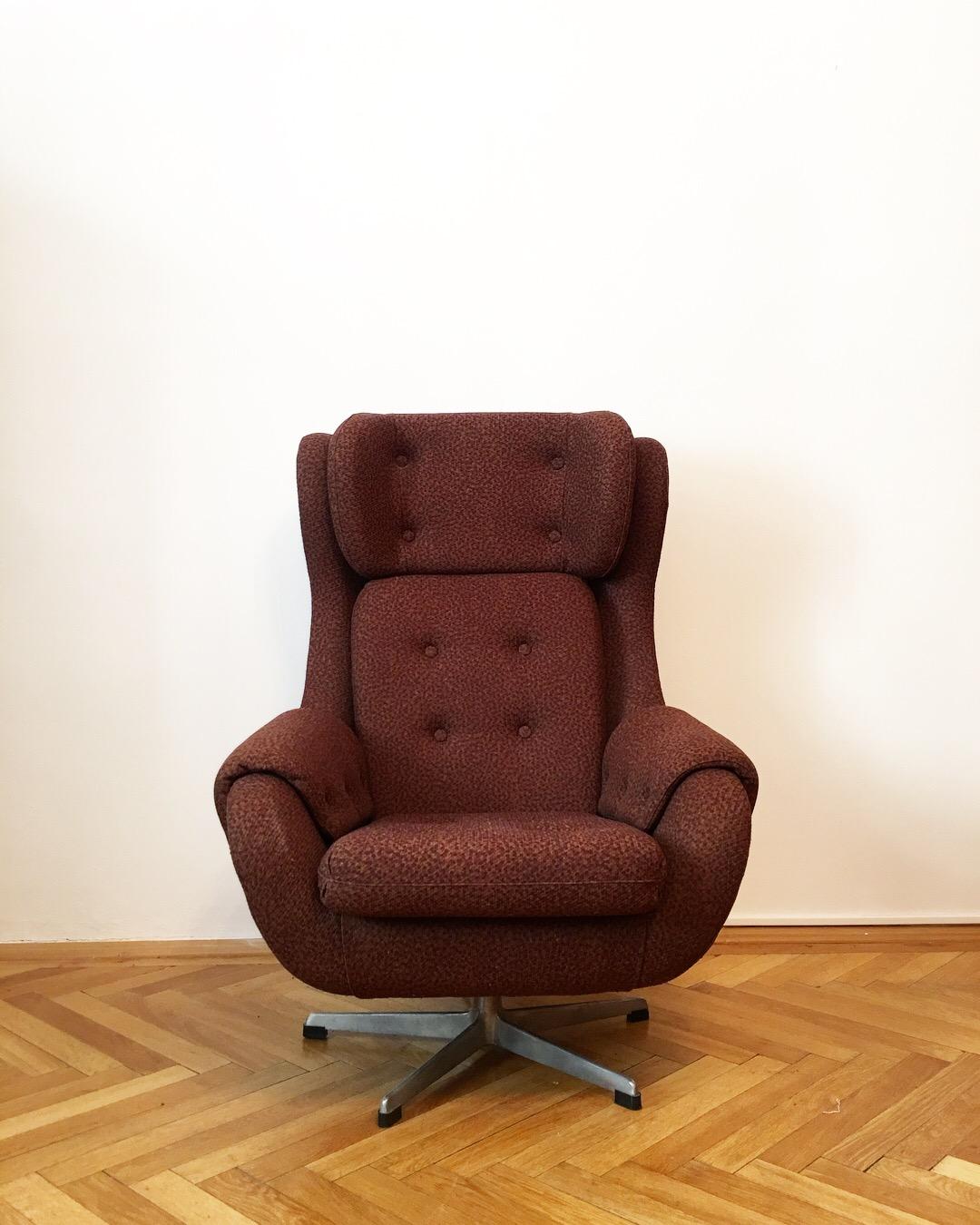 Mid-Century Modern Czech Egg Armchair, 1960s