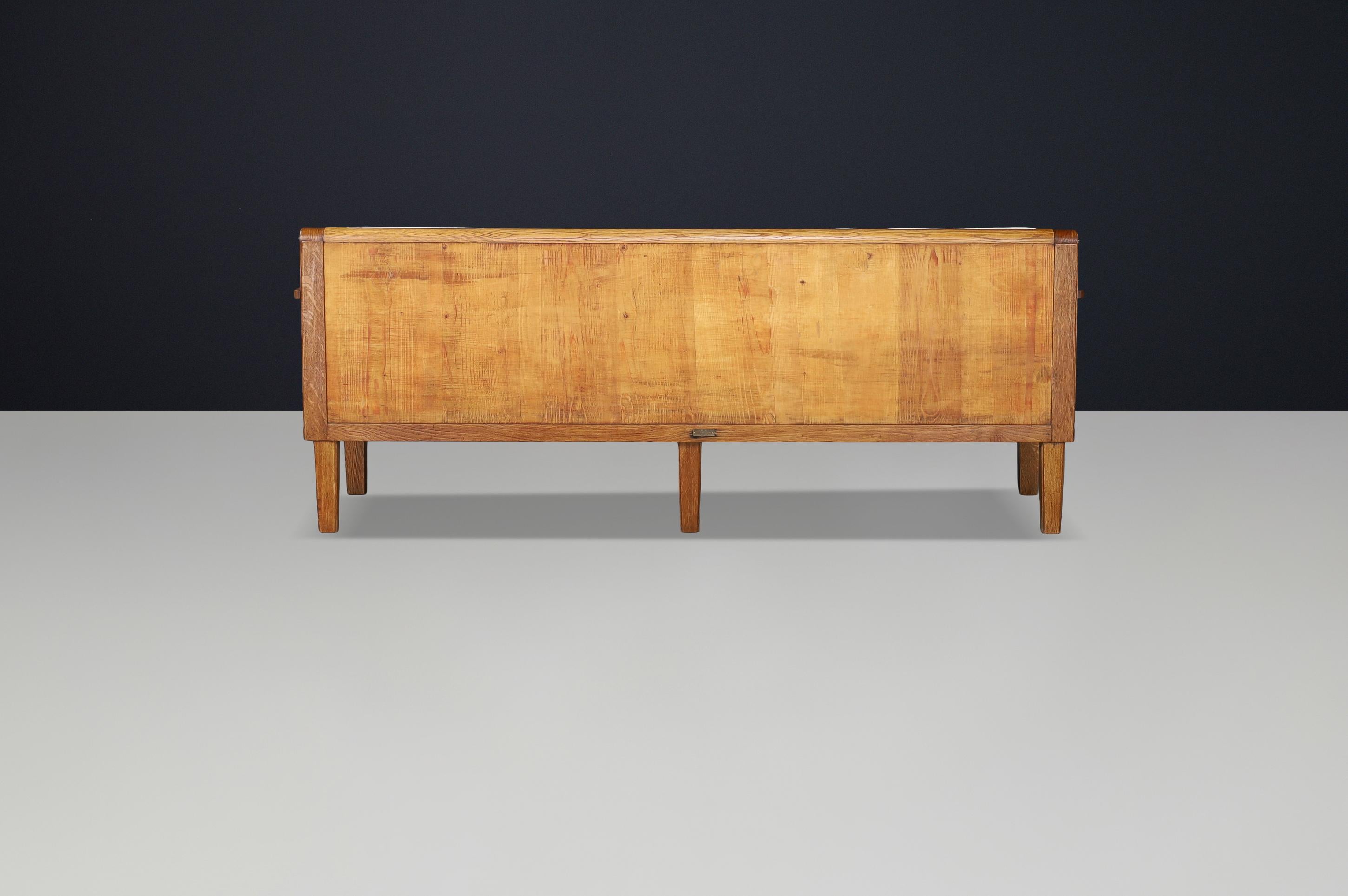 Czech Functionalist Oak Three-Seat Sofa, Czechoslovakia, 1930s For Sale 4