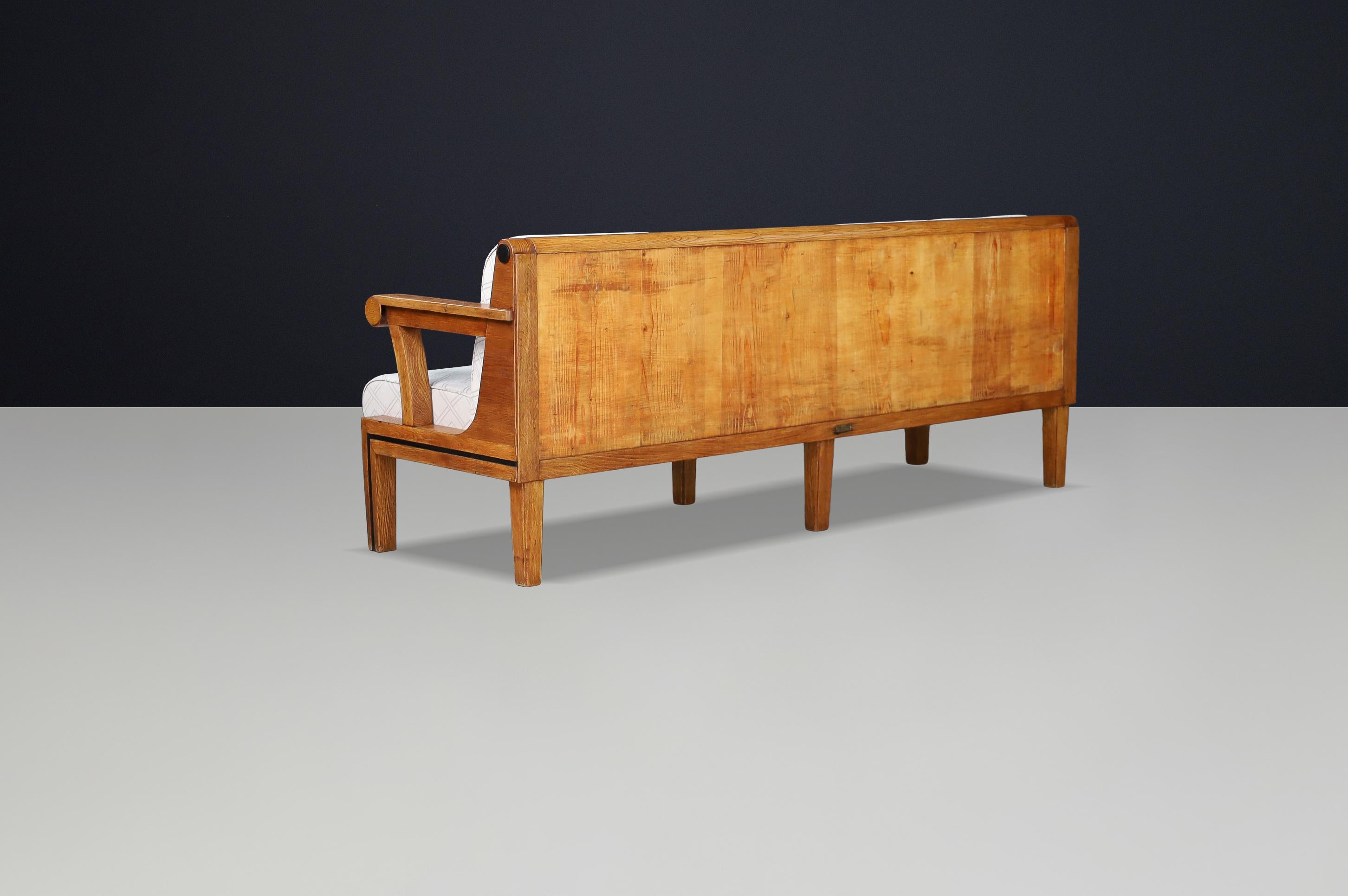 Czech Functionalist Oak Three-Seat Sofa, Czechoslovakia, 1930s For Sale 5