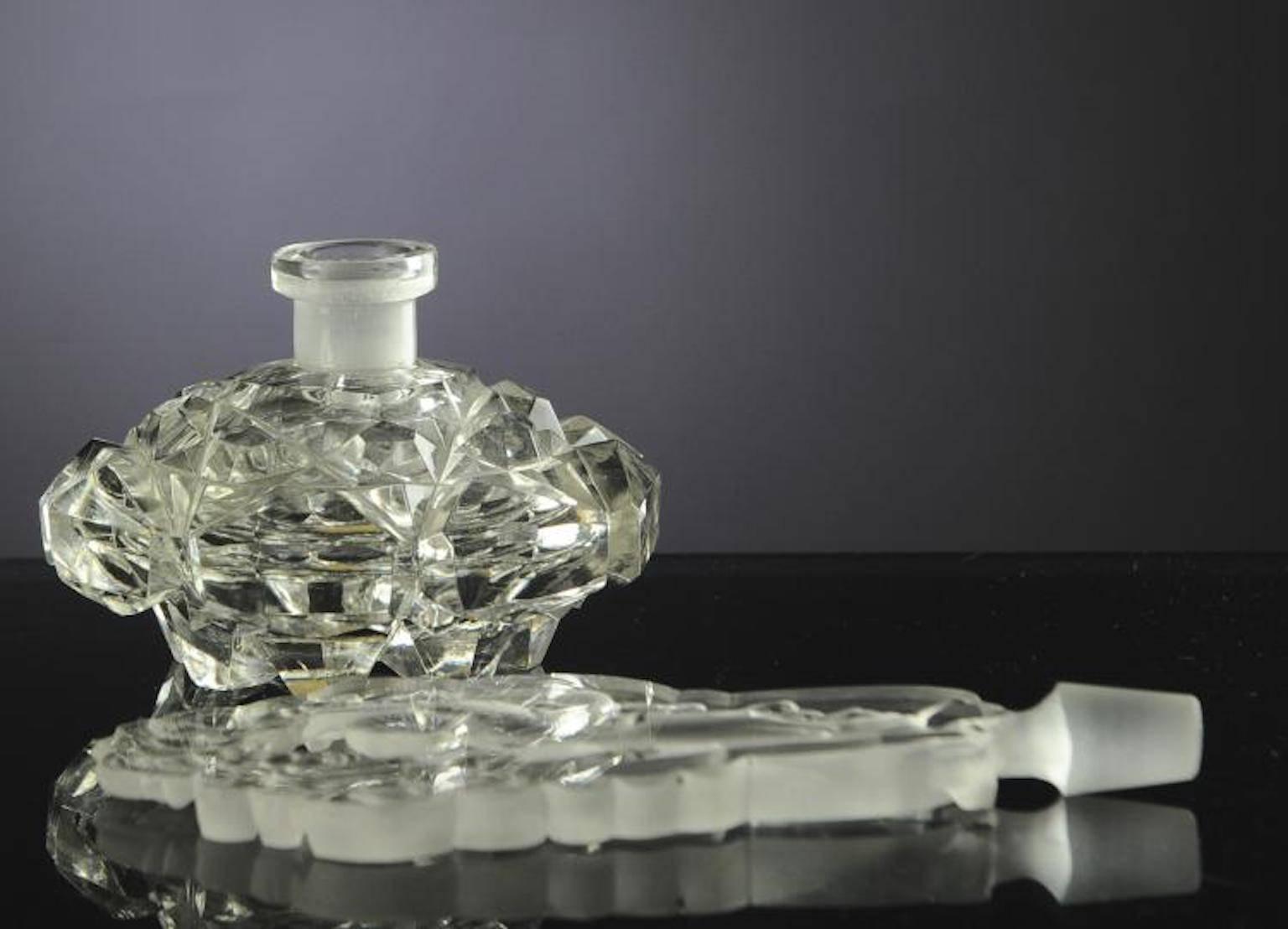 Tchèque Flacon de parfum Irice en verre tchèque avec bouchon nu