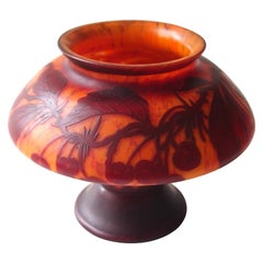 Czech Kralik Art Deco D'Aurys Signed Cameo Glass Vase circa 1925