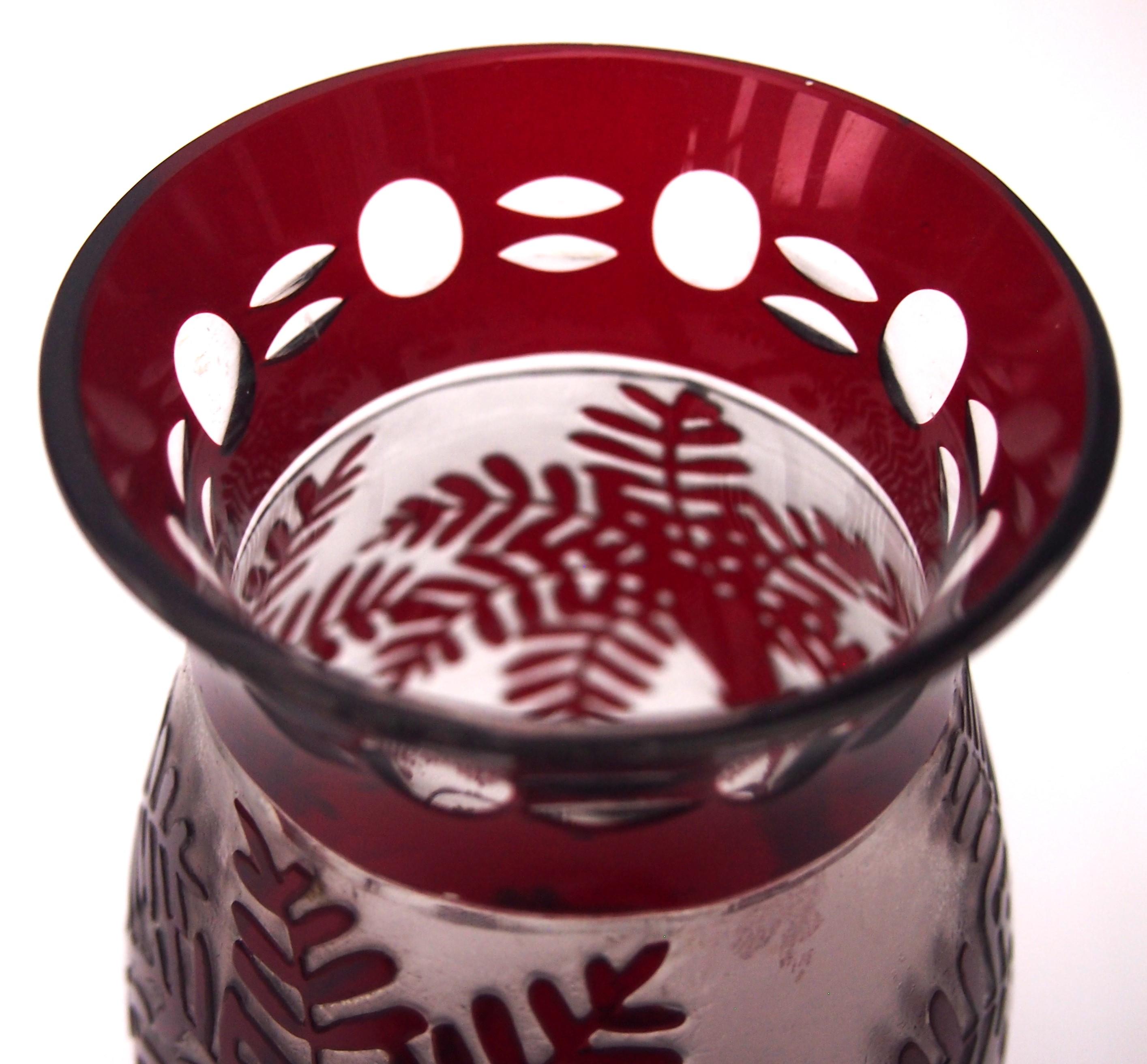 Vaso in vetro con cammeo di paesaggio tropicale ceco Kralik Art Deco, circa 1925 In condizioni buone in vendita a Worcester Park, GB