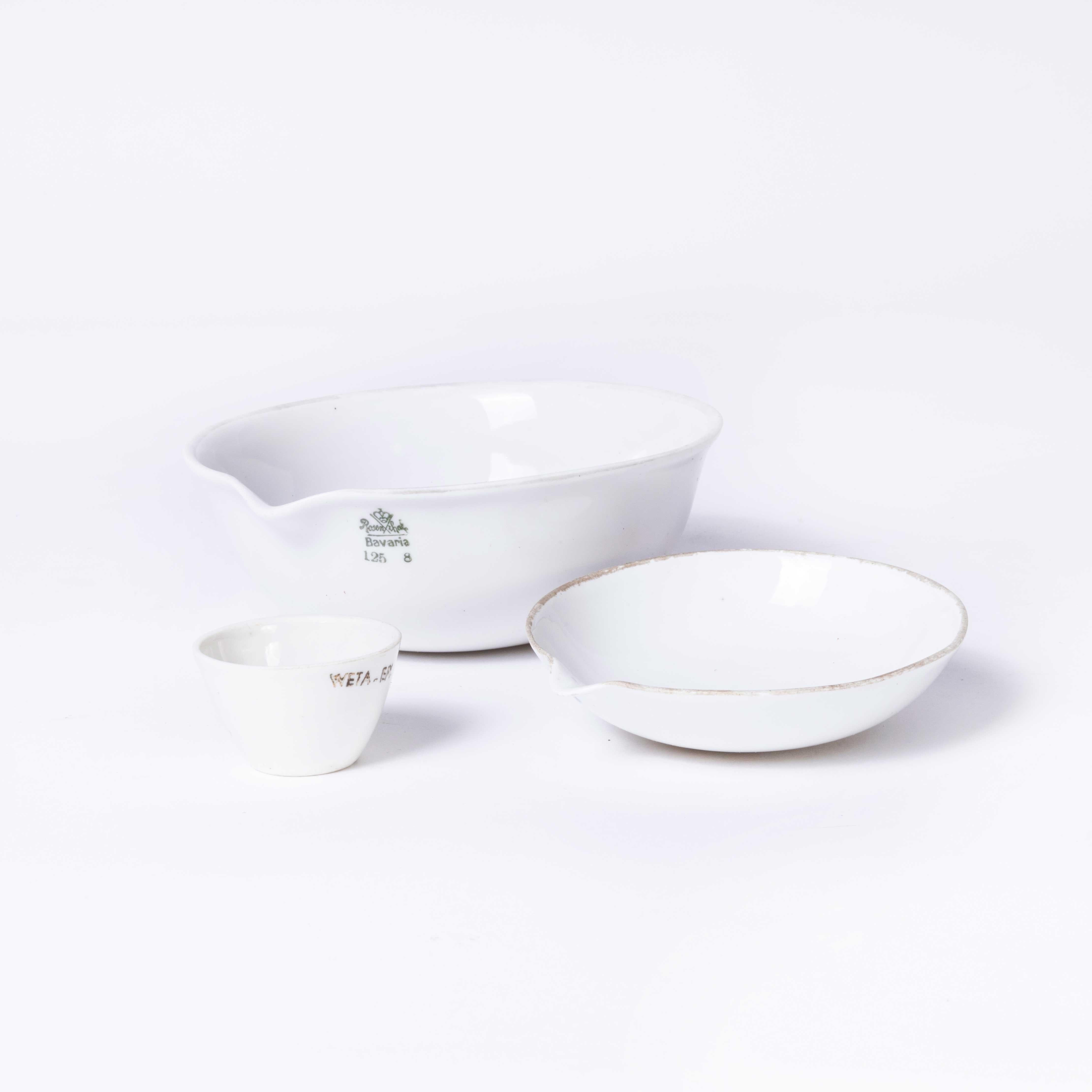 Czech Light Porcelain White Bowls, Set of Three In Good Condition For Sale In Hook, Hampshire