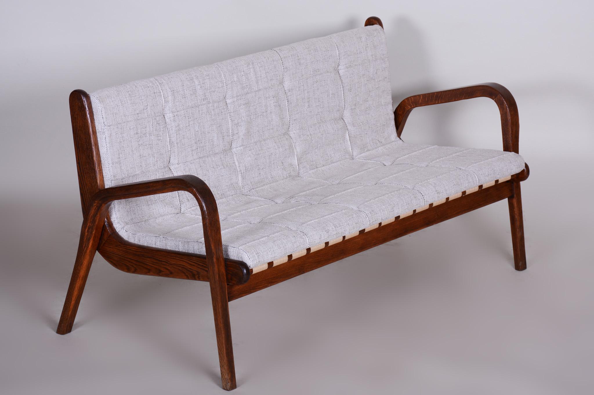 Czech Midcentury Brown Beech Sofa by Jan Vanek, New Upholstery, 1950s In Good Condition For Sale In Horomerice, CZ