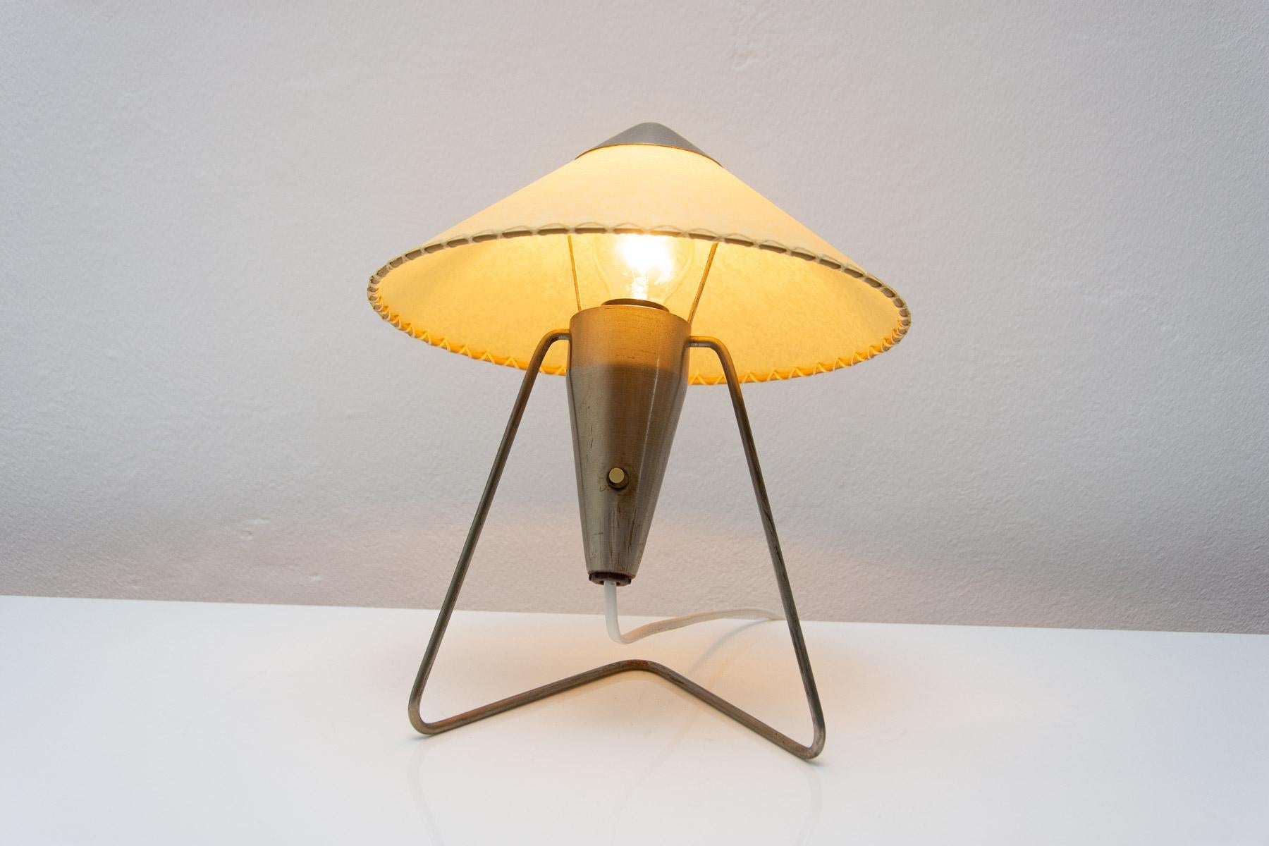 Czech mid century modern tripod desk lamp by Helena Frantova for Okolo, Czech. For Sale 8