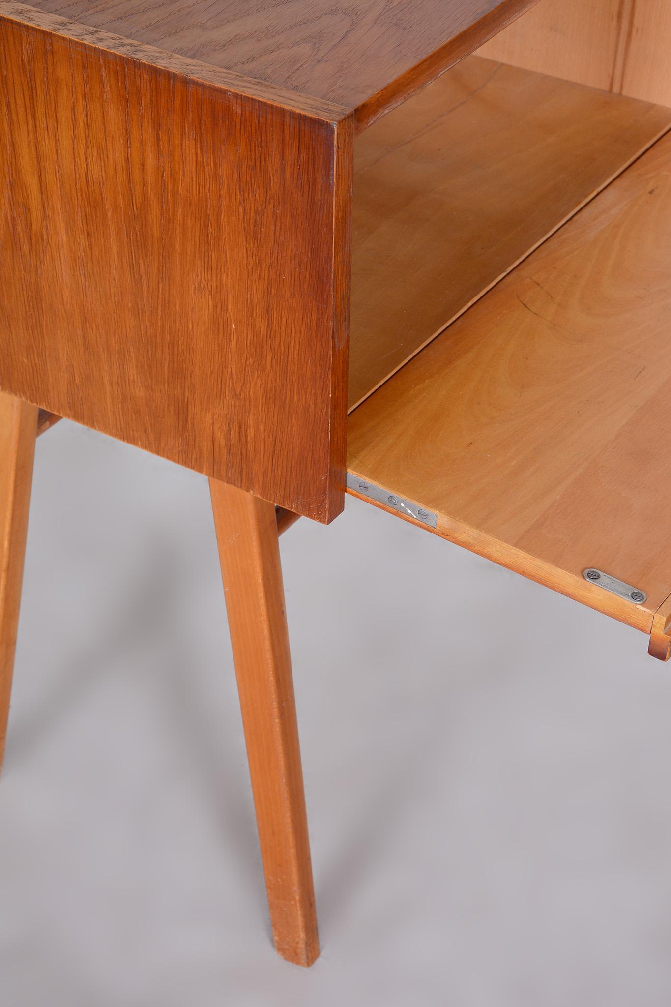 Czech Mid-Century Side Table, Cabinet Made Out of Oak, 1950s, Refreshed Polish In Good Condition For Sale In Horomerice, CZ