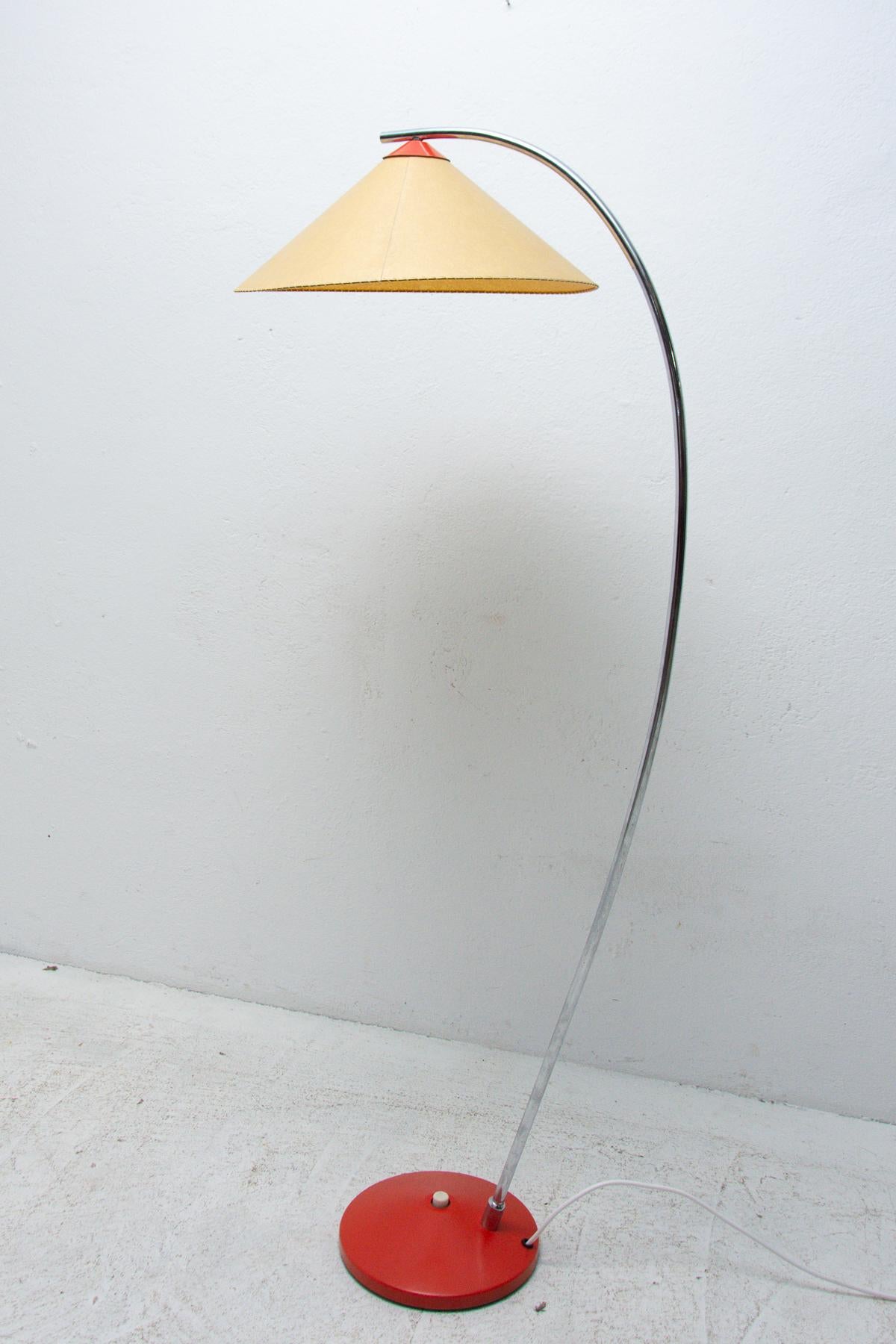 Czech Modernist Floor Lamp, 1950´s, Czechoslovakia In Good Condition In Prague 8, CZ