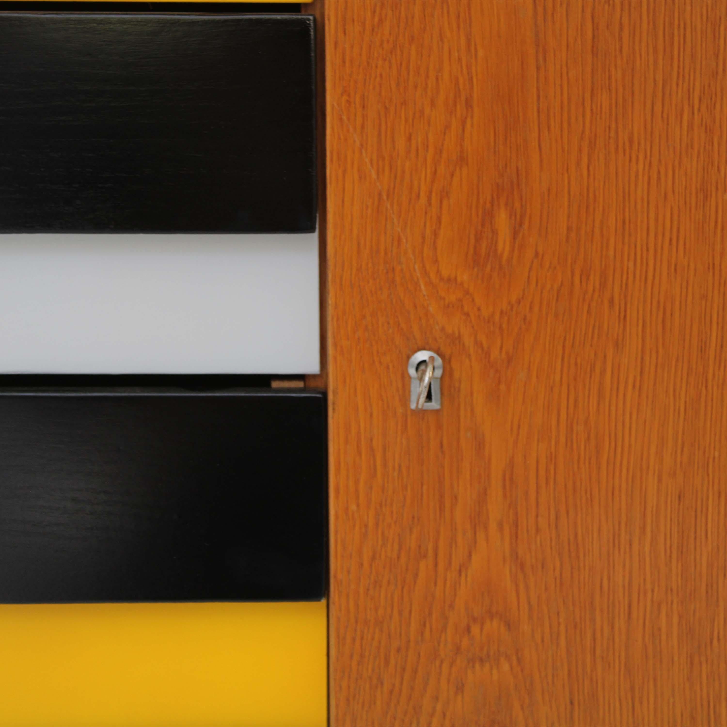 Czech Oak Sideboard with Right-Side Lacquered Drawers, Czechoslovakia, 1960s For Sale 6
