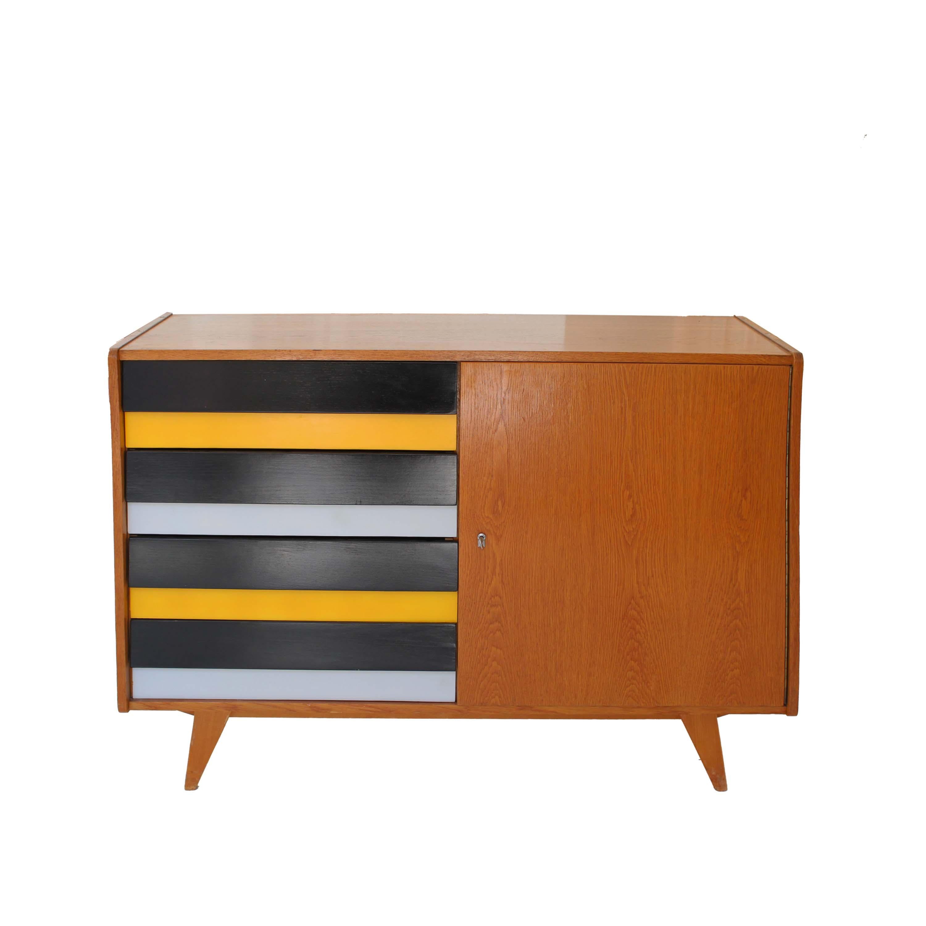 Mid-Century Modern Czech Oak Sideboard with Right-Side Lacquered Drawers, Czechoslovakia, 1960s For Sale