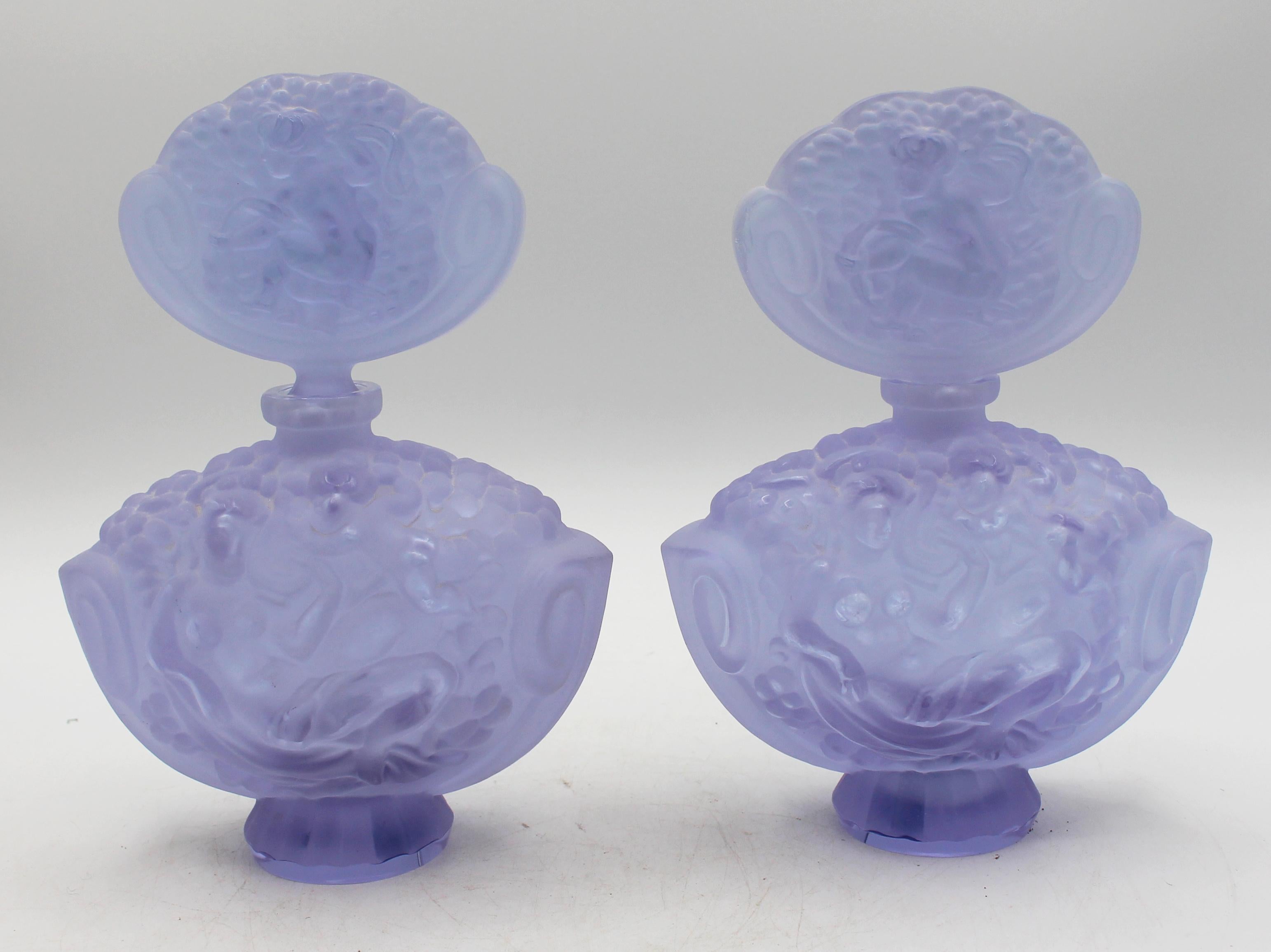Czech Pair of Art Deco Period Light Violet Frosted Glass Perfume Bottles In Good Condition For Sale In Chapel Hill, NC