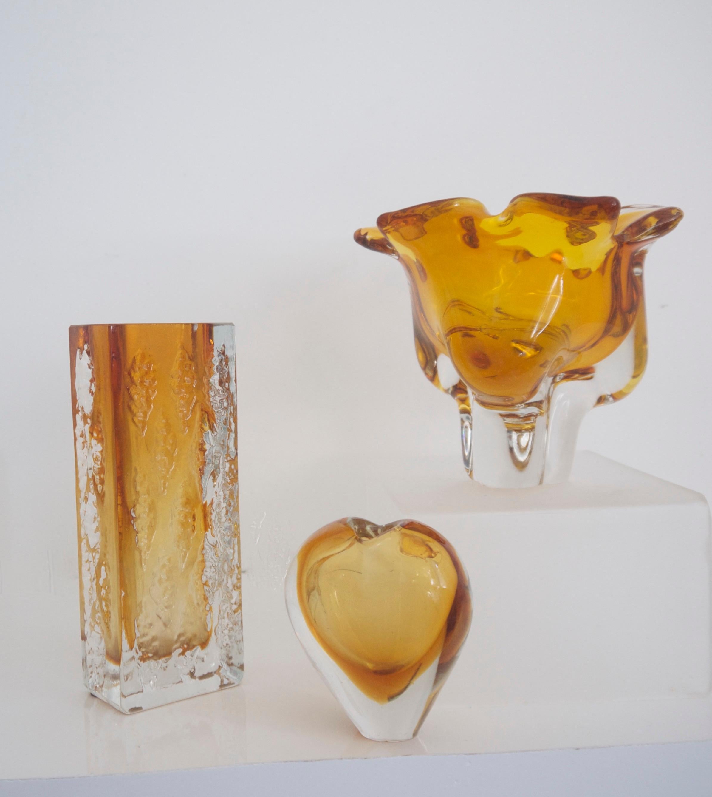 Mid-Century Modern Czech Republic Glass Bowl by Josef Hospodka for Chribska Amber, Late 1950s For Sale