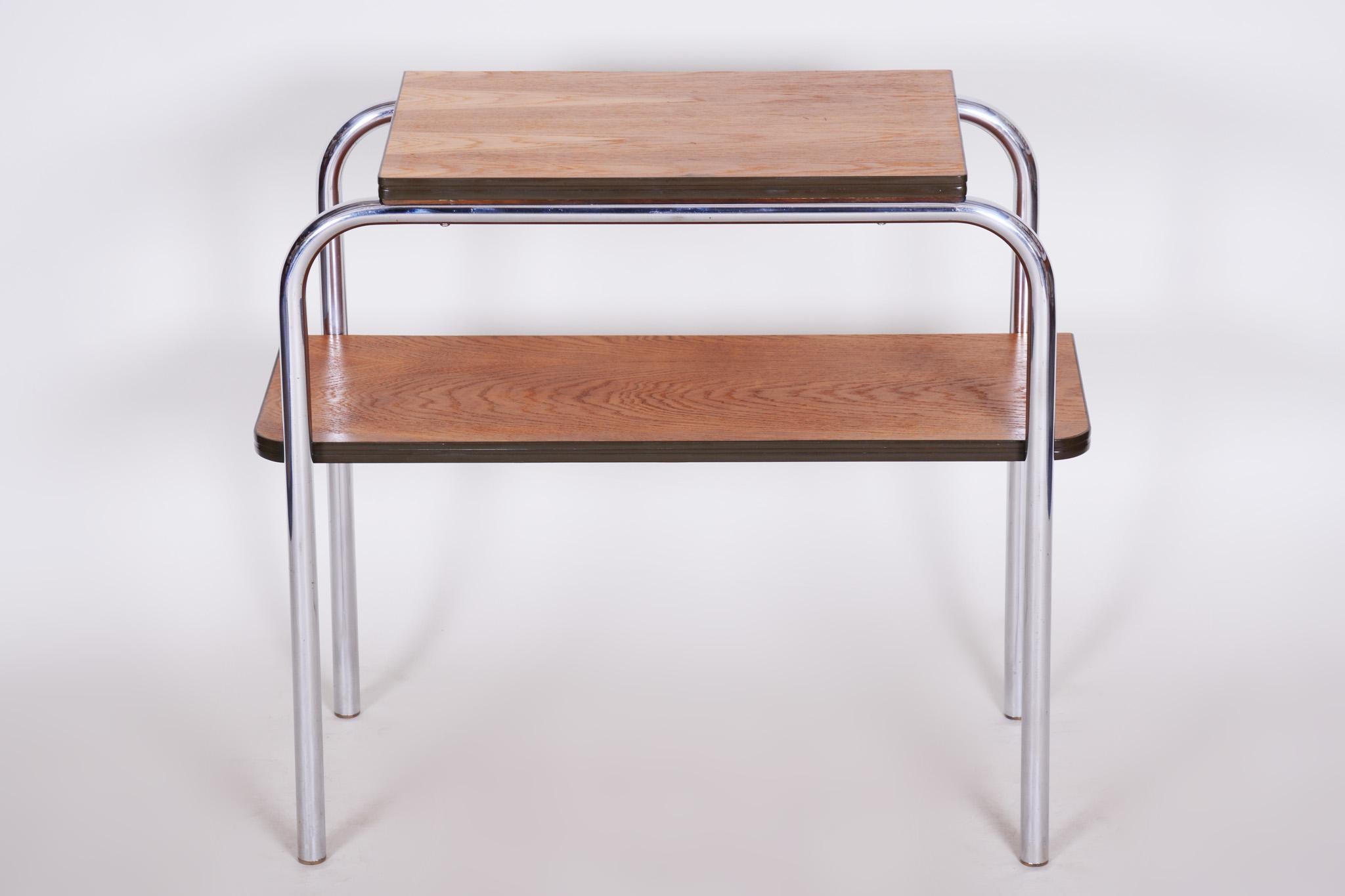 Czech Restored Oak Chromed Steel Bauhaus Side-Table, Hynek Gottwald, 1930s In Good Condition For Sale In Horomerice, CZ